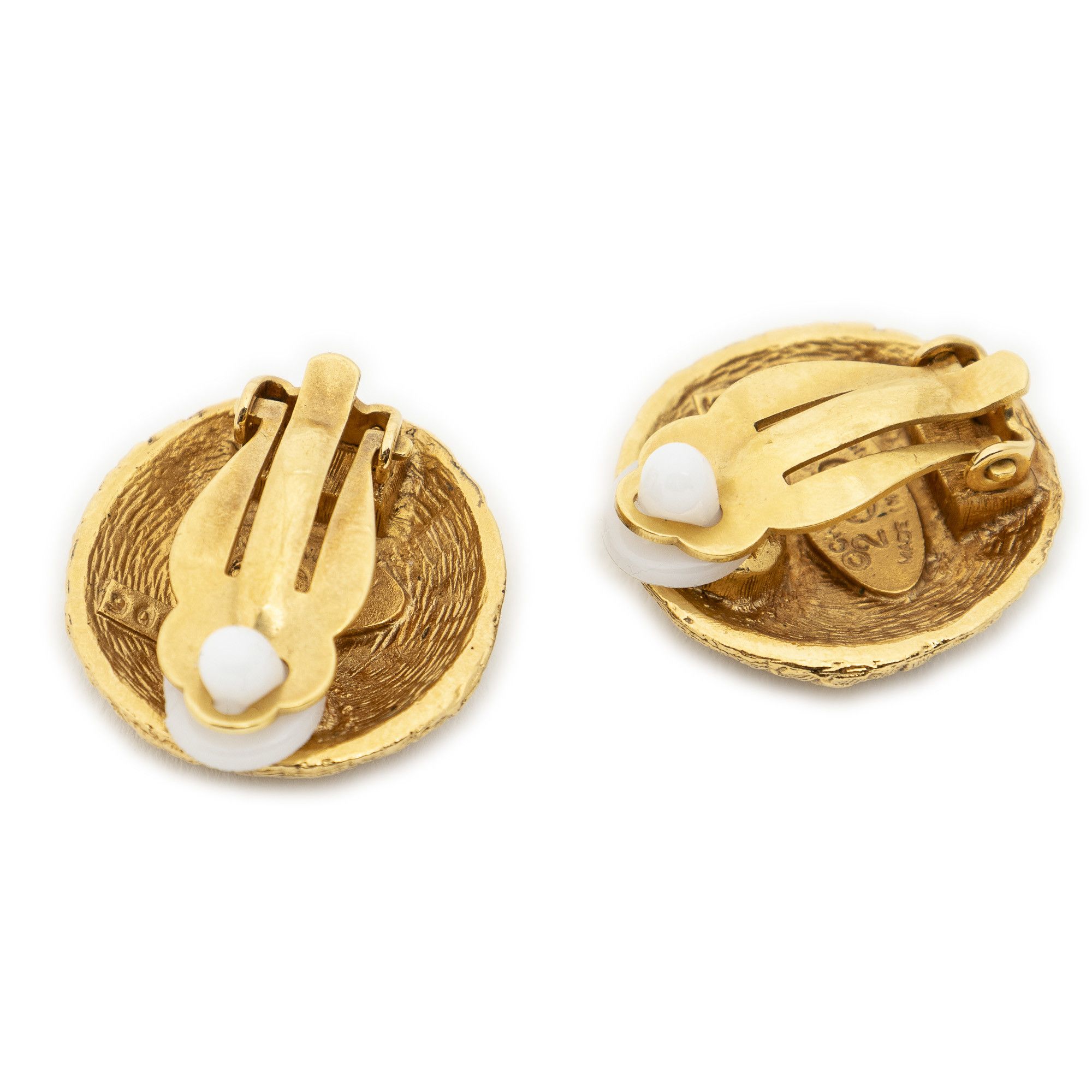 Chanel CC Quilted Round Clip On Earrings Size ONE SIZE - 2 Thumbnail