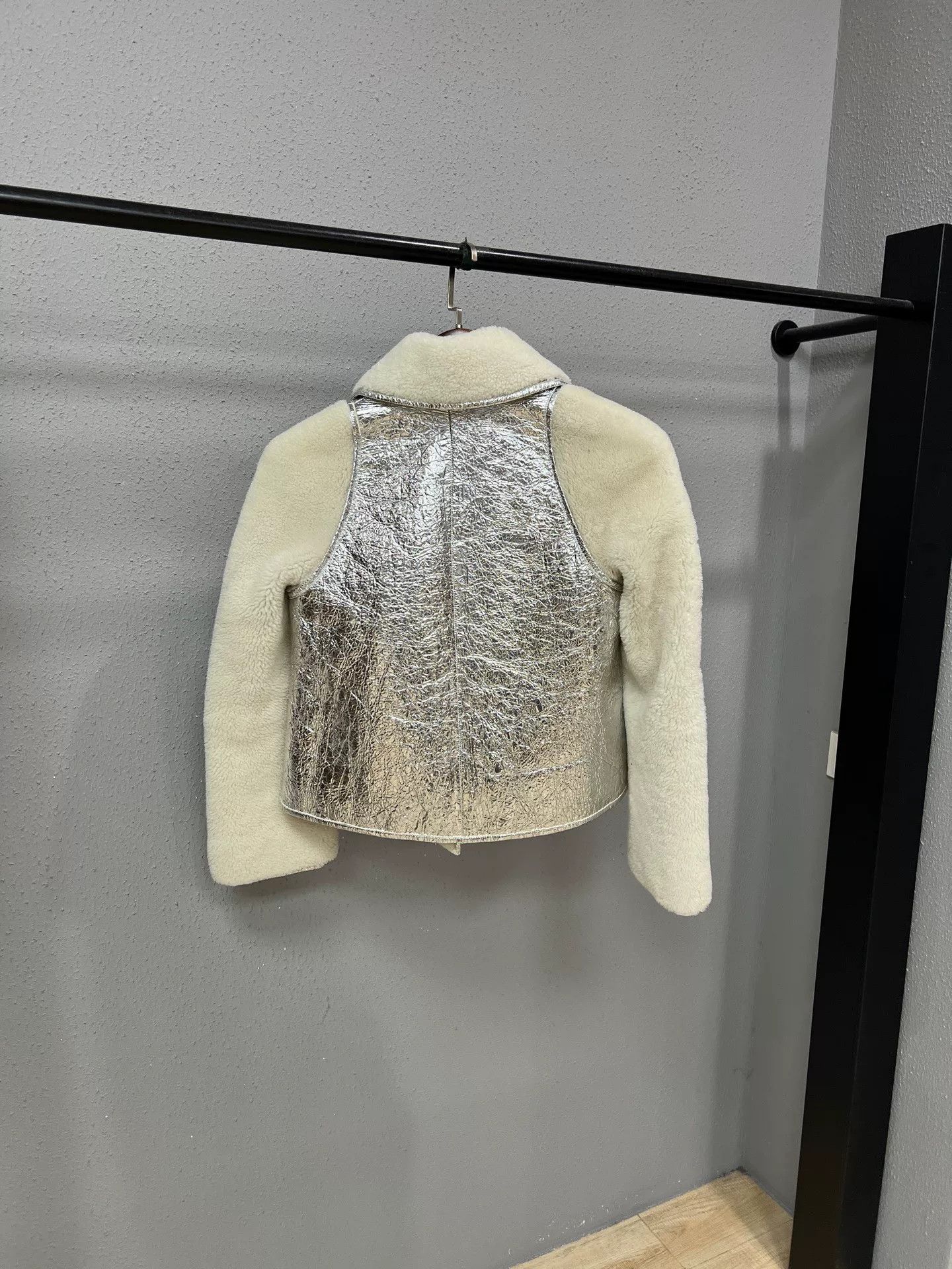 Chanel Chanel Jacket M Women Size M / US 6-8 / IT 42-44 - 2 Thumbnail