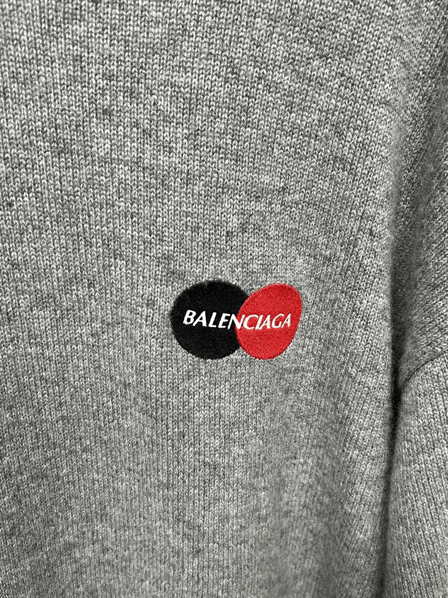 Balenciaga Balenciaga Knit Sweater m Men Size US M / EU 48-50 / 2 - 3 Thumbnail