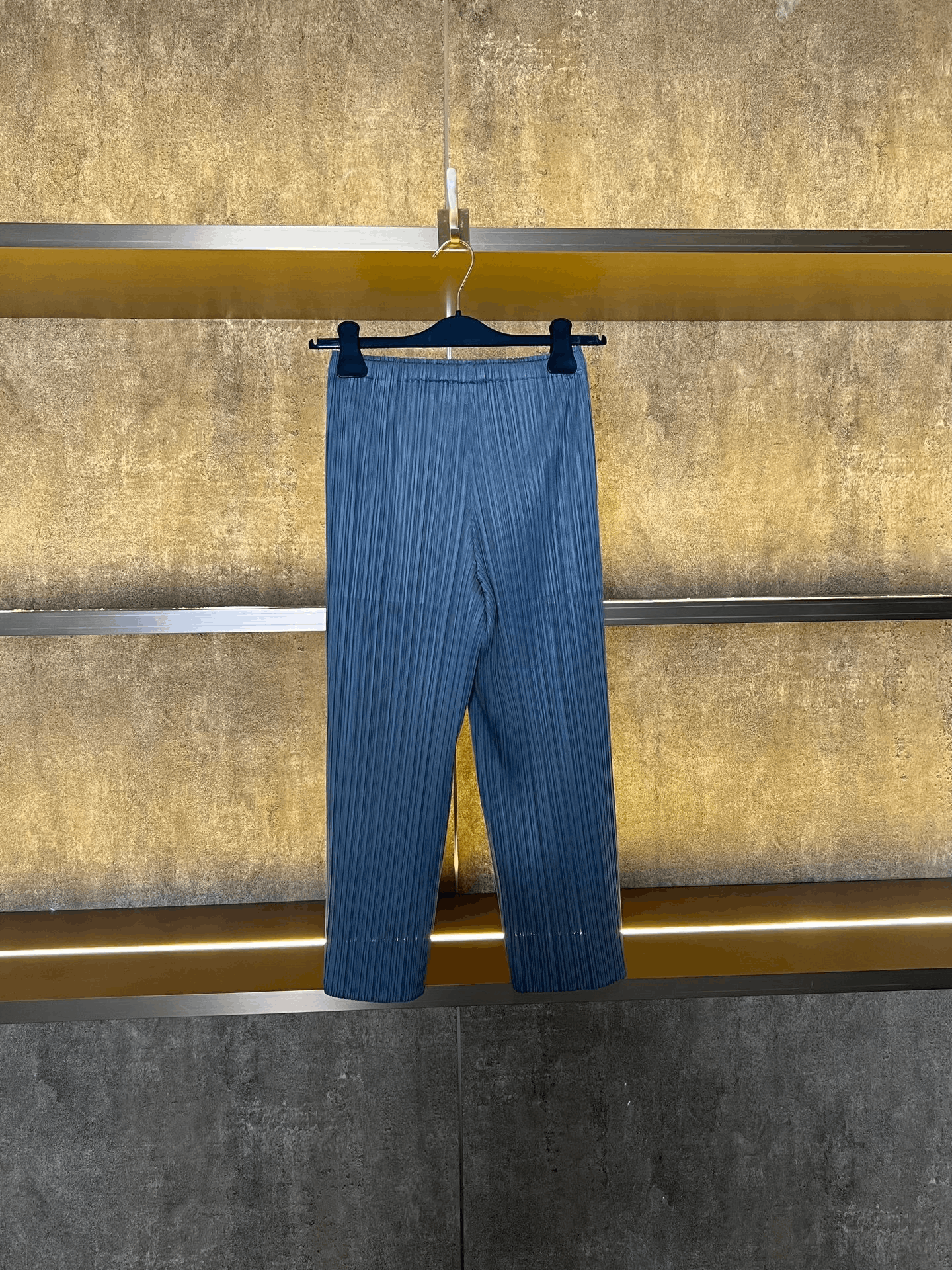 Issey Miyake Issey Miyake Pants 26 Women Size 26" / US 2 / IT 38 - 2 Thumbnail