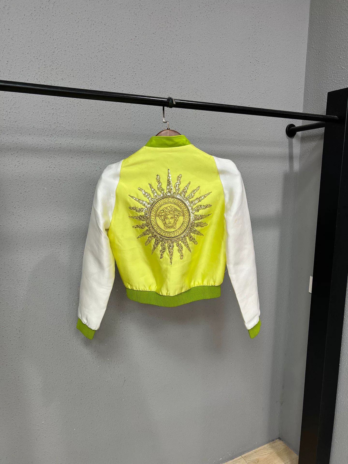 Versace Versace Embroidered Light Jacket m Men Size US M / EU 48-50 / 2 - 2 Thumbnail