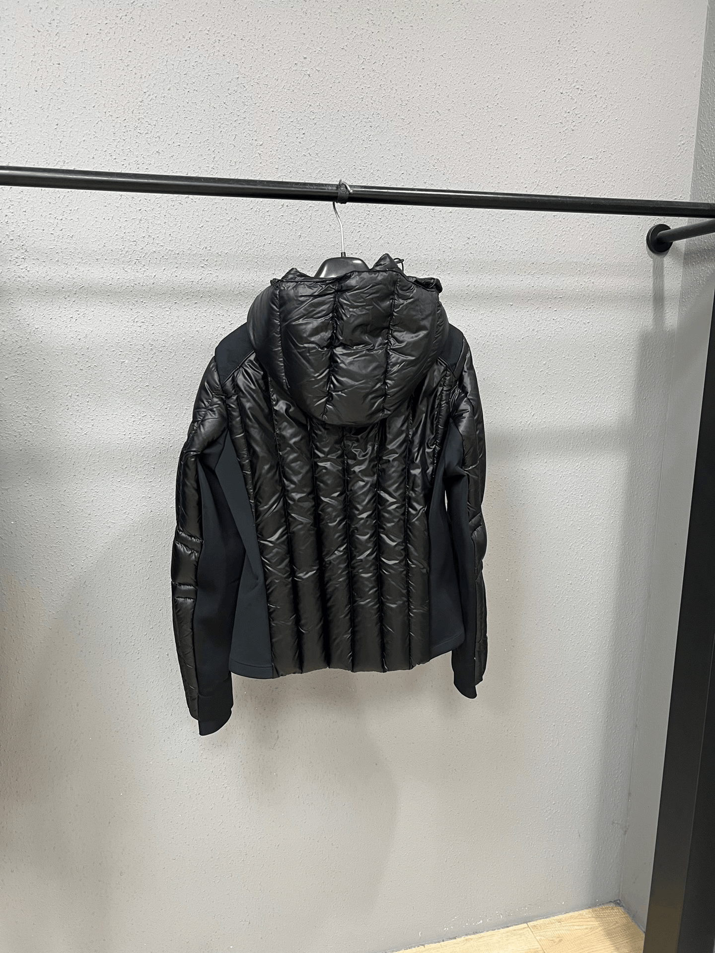 Prada Prada Down Down Jacket M Women Size M / US 6-8 / IT 42-44 - 2 Thumbnail