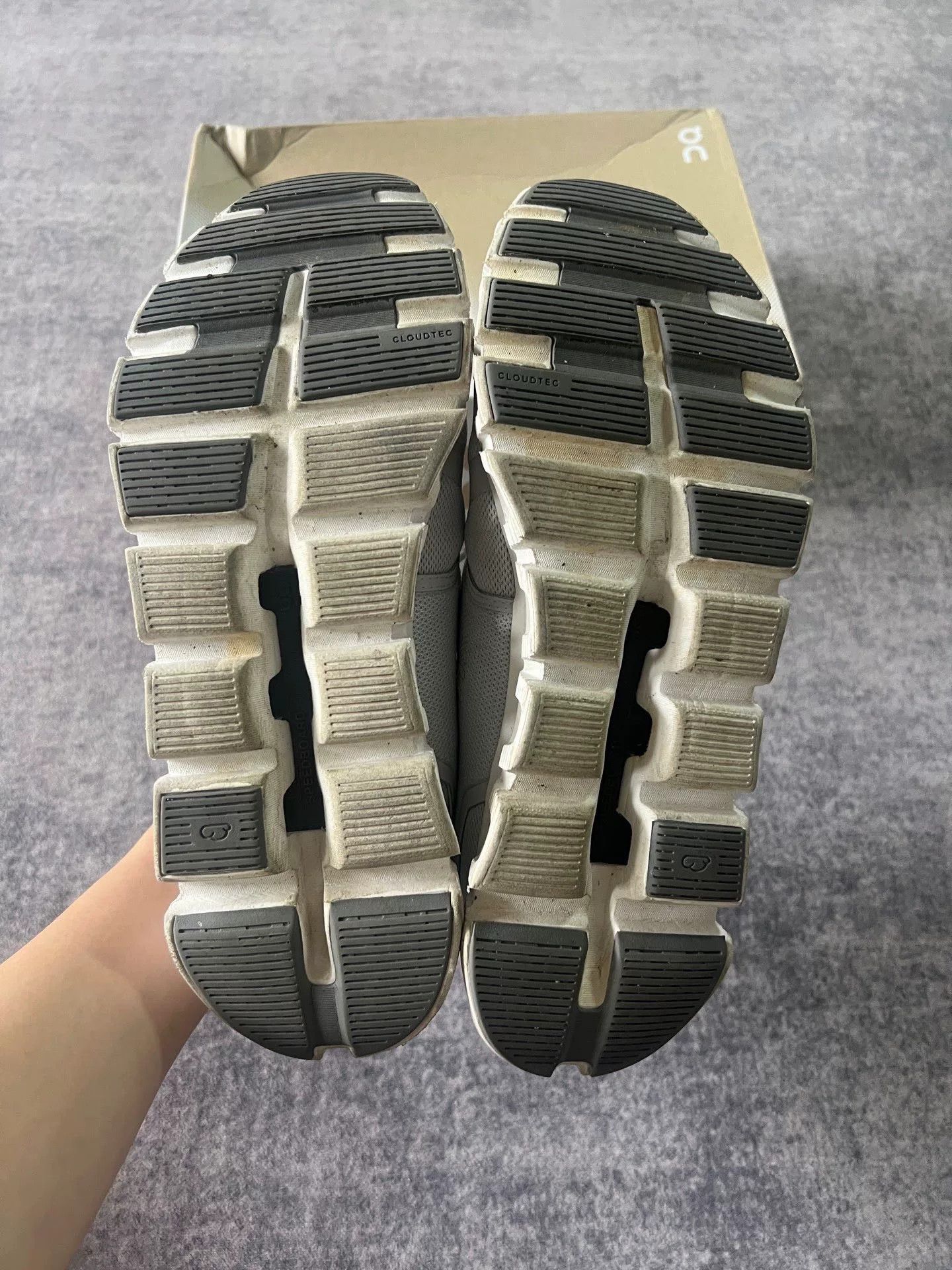 On On Lowtop Sneakers 9.5 Men Size US 9.5 / EU 42-43 - 7 Thumbnail