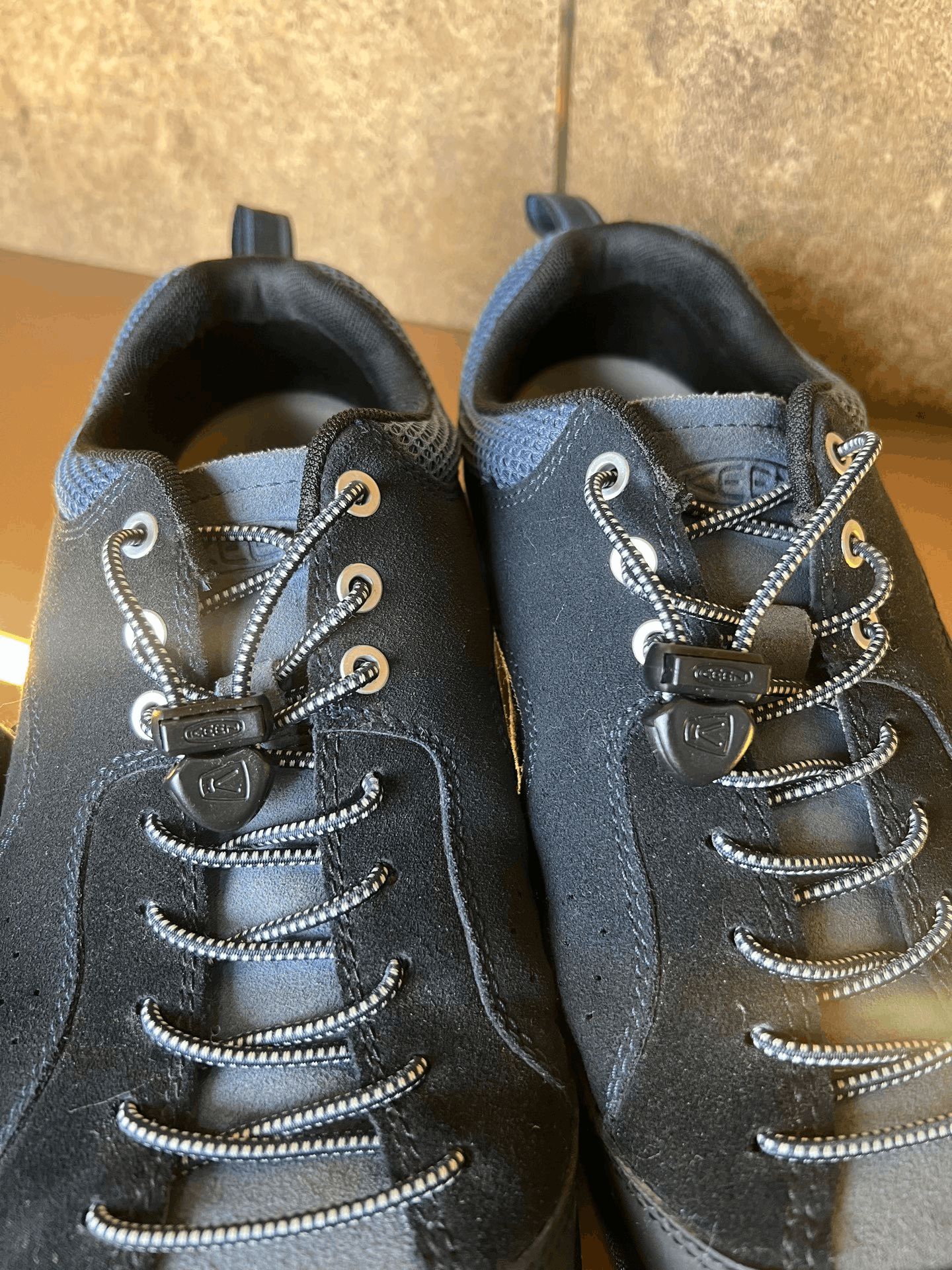 KEEN Keen Hiking Lowtop Sneakers 9 Men Size US 9 / EU 42 - 2 Thumbnail