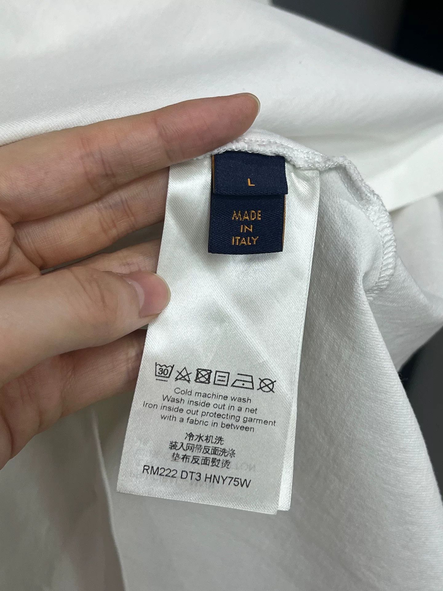 Louis Vuitton Louis Vuitton Retro T-Shirt l Men Size US L / EU 52-54 / 3 - 3 Thumbnail