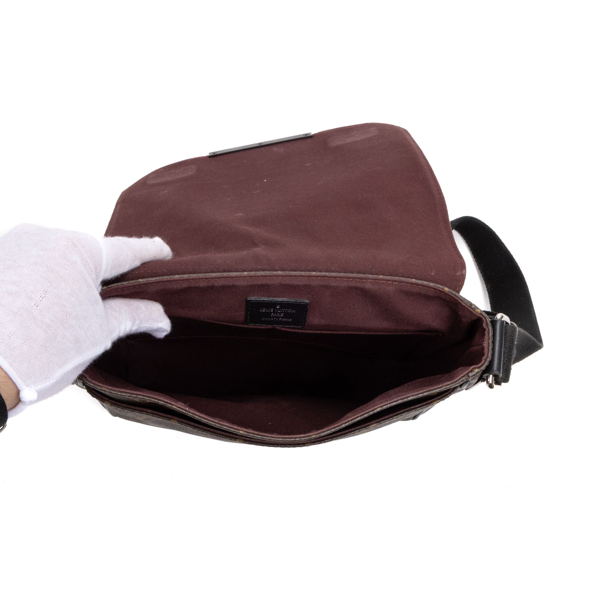 Louis Vuitton District PM Size ONE SIZE - 9 Thumbnail