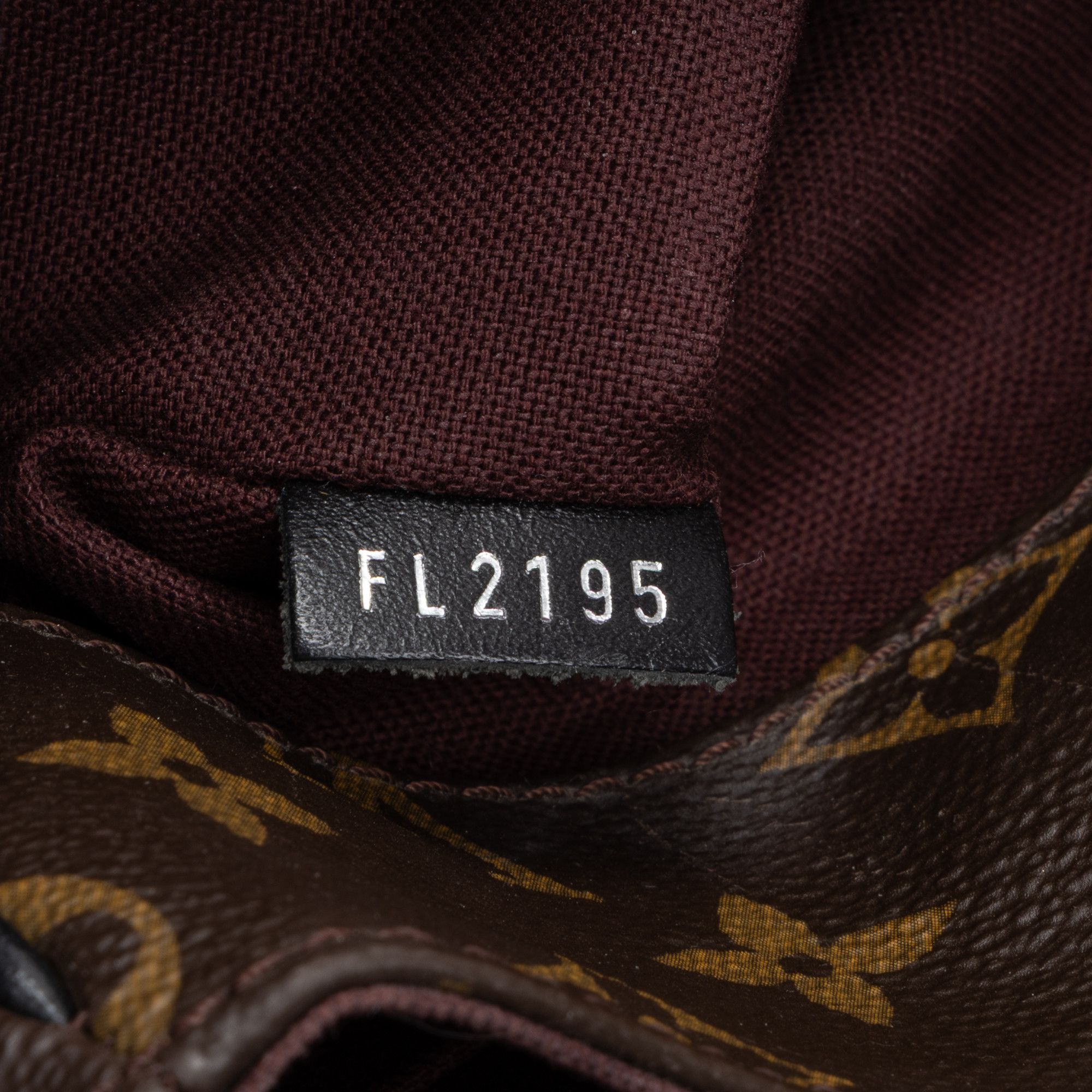 Louis Vuitton District PM Size ONE SIZE - 11 Thumbnail