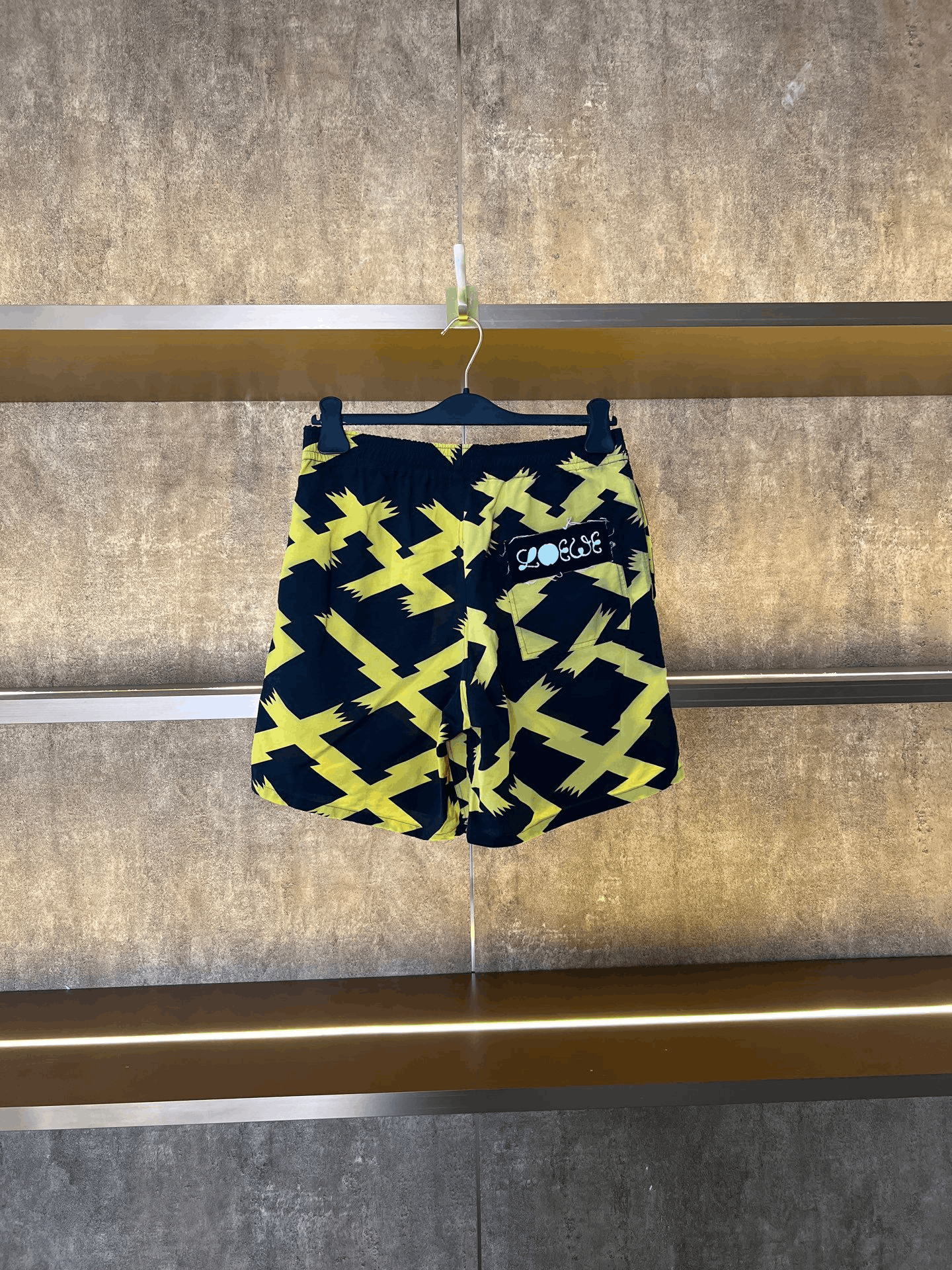 Loewe Loewe Shorts 32 Men Size US 32 / EU 48 - 2 Thumbnail
