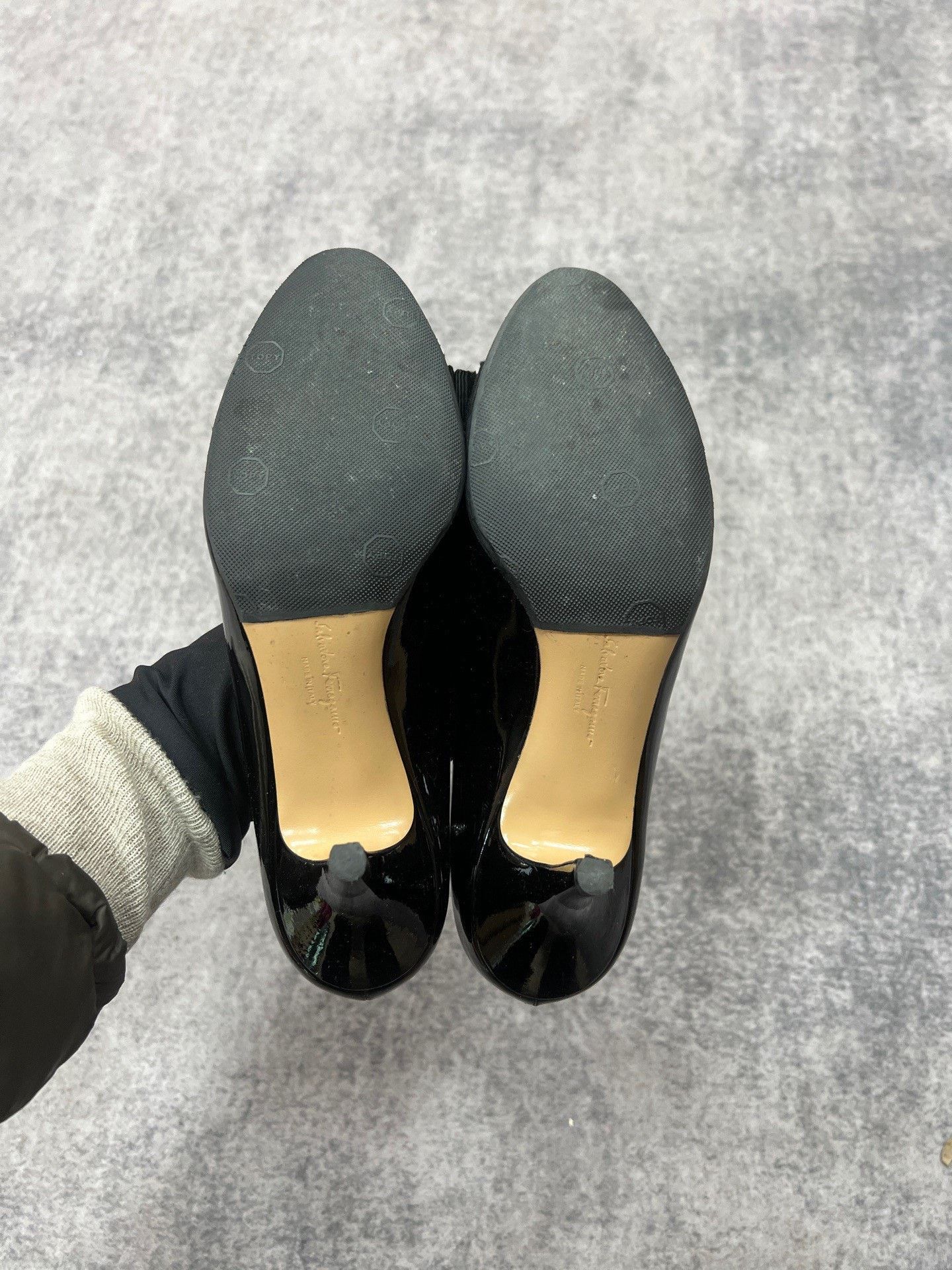 Salvatore Ferragamo Salvatore Ferragamo Lowtop Sneakers us_8-5 Women Size US 8.5 / IT 38.5 - 6 Thumbnail
