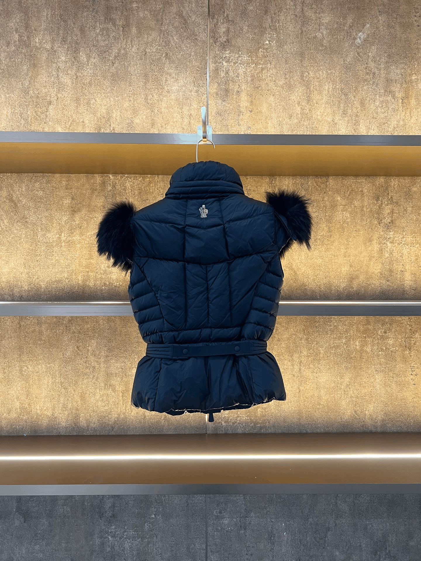 Moncler Moncler Vest S Women Size S / US 4 / IT 40 - 2 Thumbnail