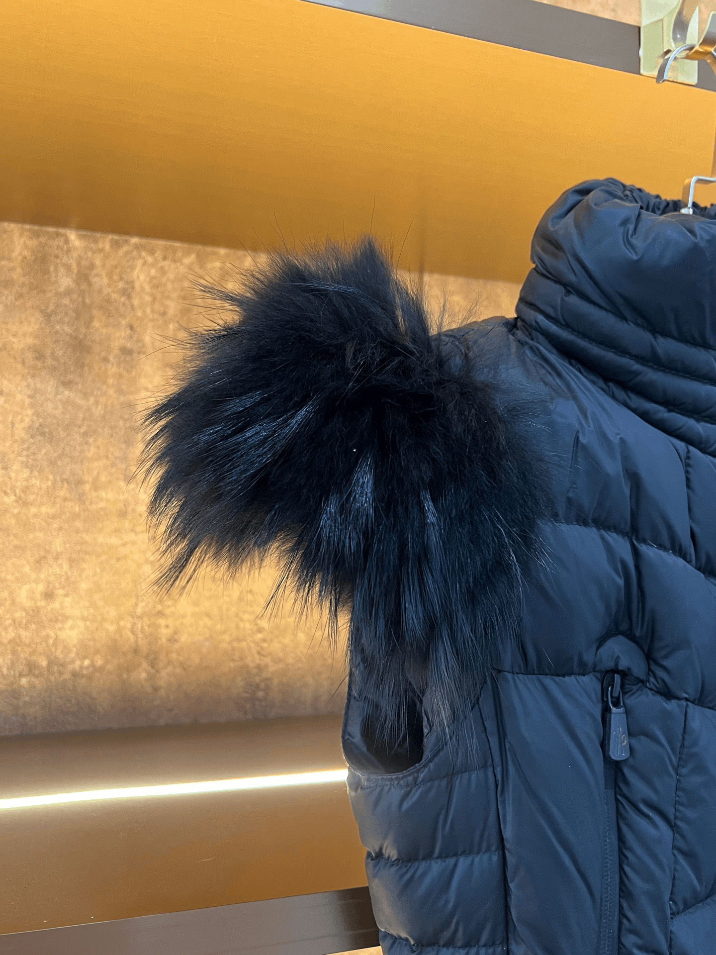 Moncler Moncler Vest S Women Size S / US 4 / IT 40 - 4 Thumbnail