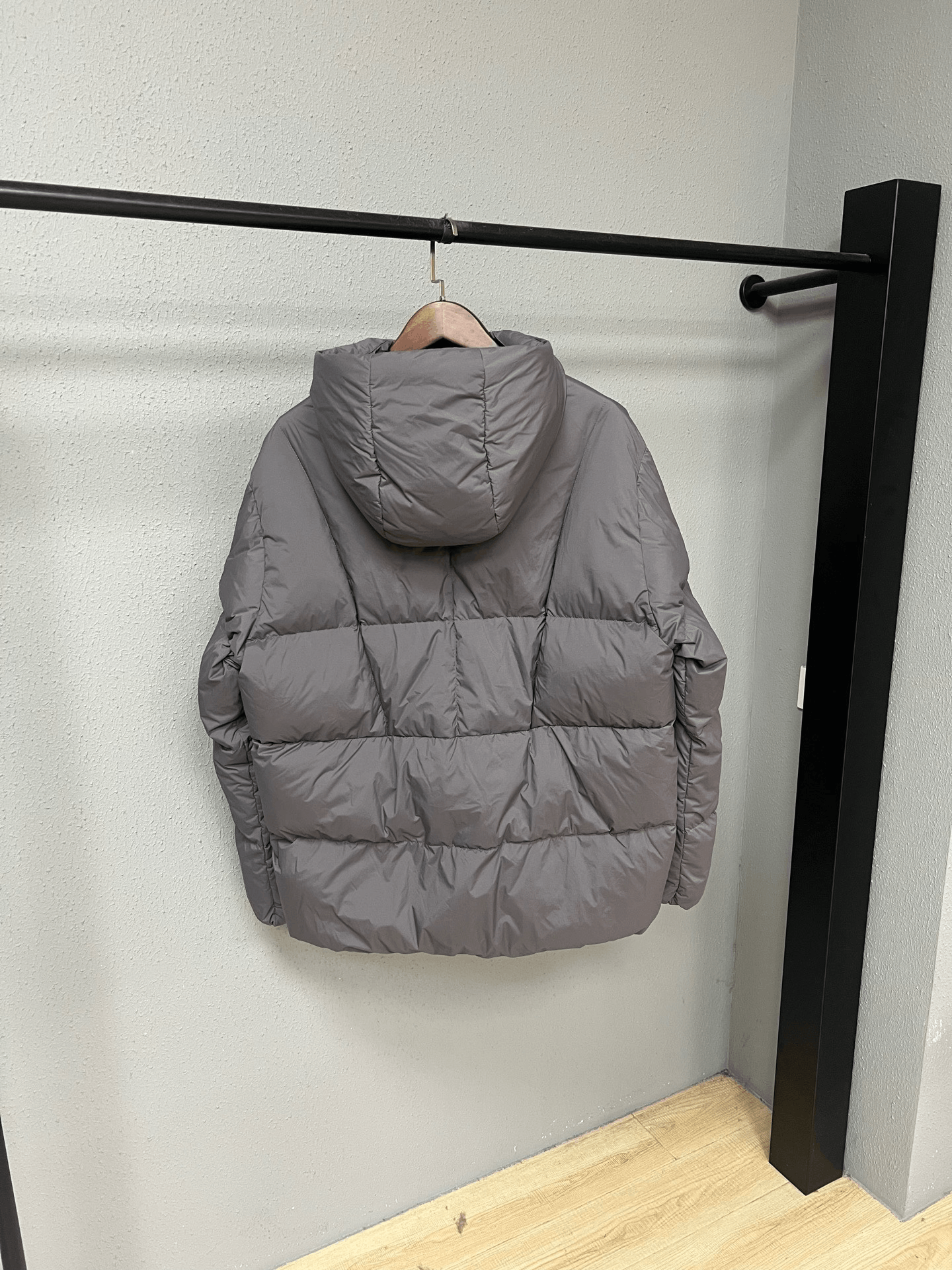 Moncler Moncler Down Down Jacket M Women Size M / US 6-8 / IT 42-44 - 2 Thumbnail