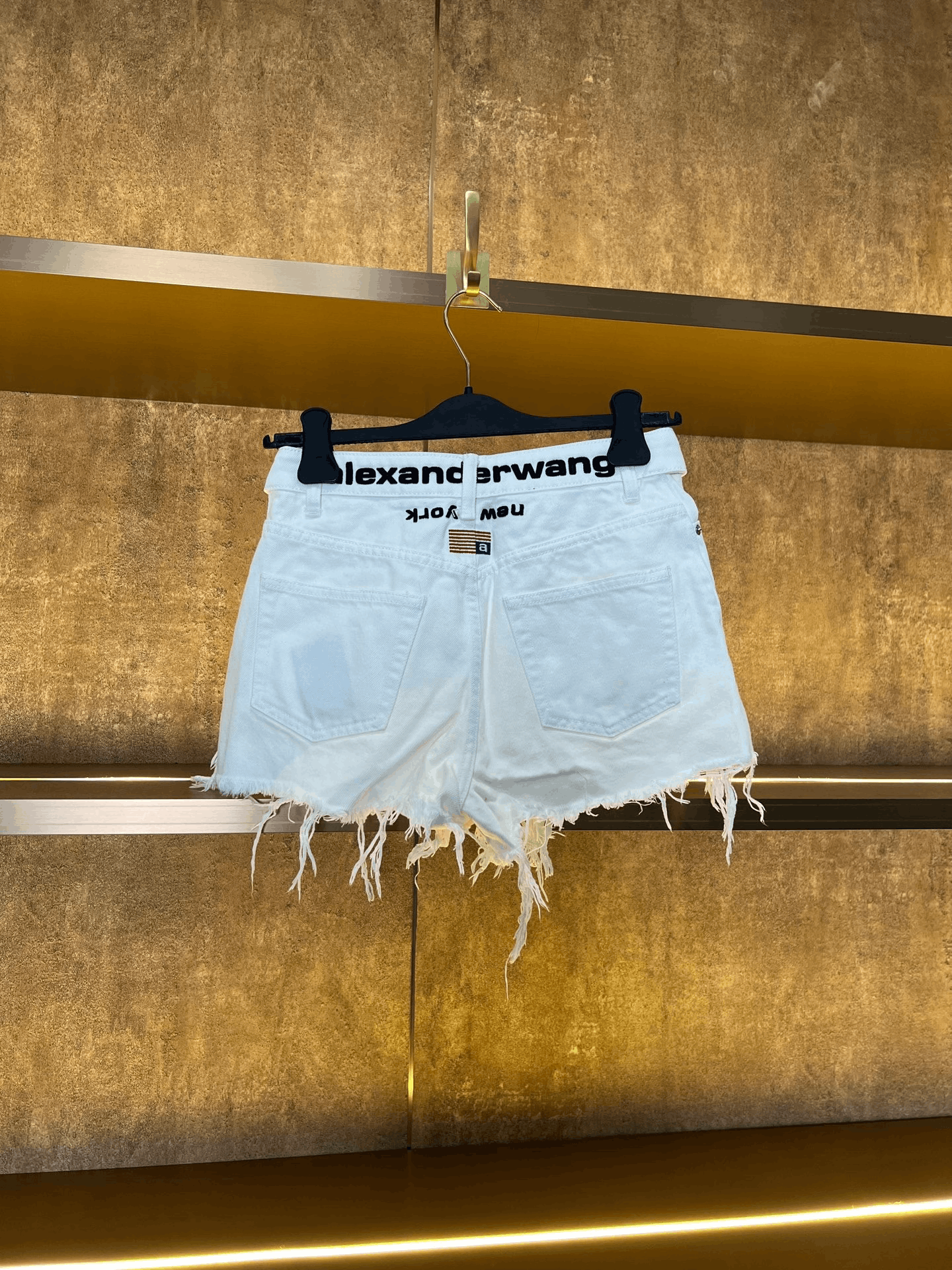 Alexander Wang Alexander Wang Shorts 30 Men Size US 30 / EU 46 - 2 Thumbnail