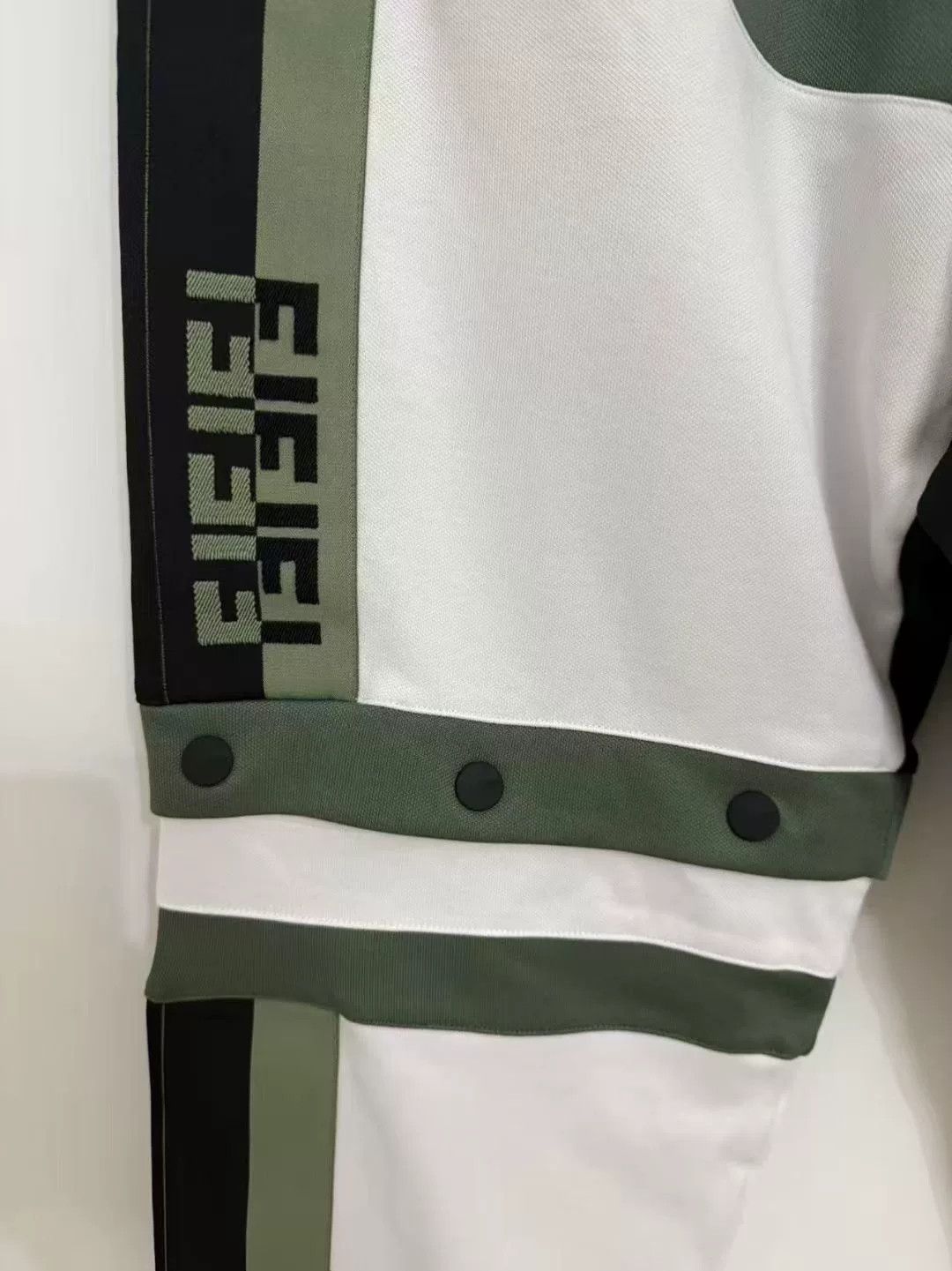 Fendi Fendi Retro Multi Casual Pants 32 Men Size US 32 / EU 48 - 2 Thumbnail