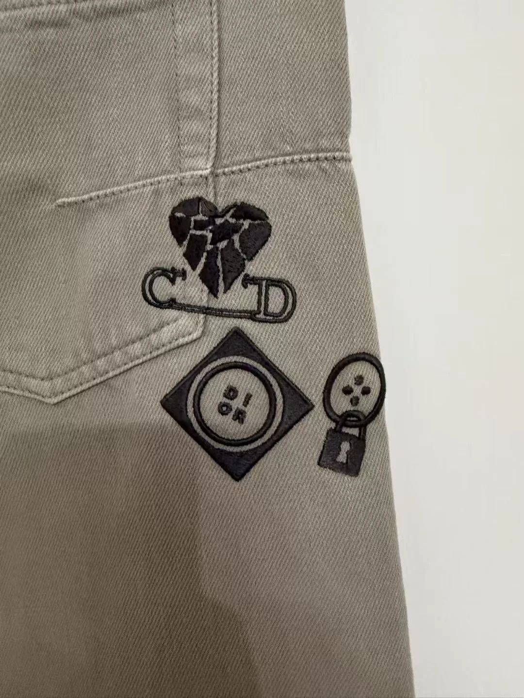 Dior Dior Retro Embroidered Gray Denim Jeans 32 Men Size US 32 / EU 48 - 4 Thumbnail