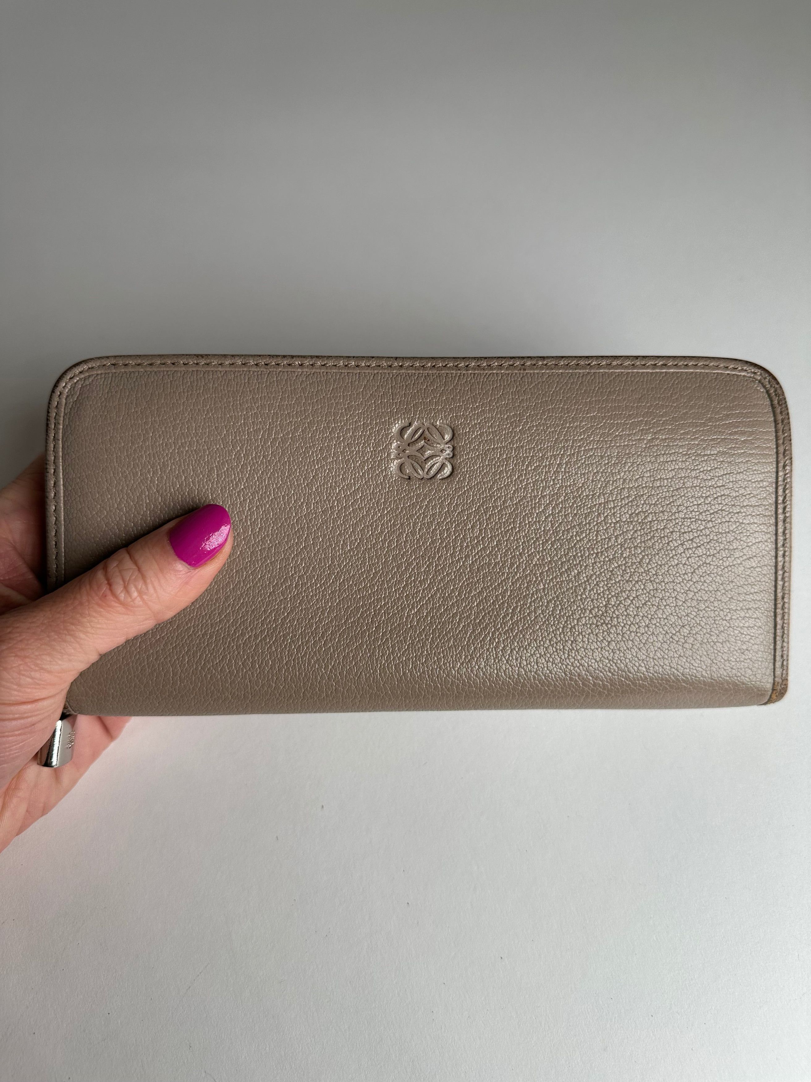Loewe Vintage Madrid Zippy Leather Wallet Beige Grey Size ONE SIZE - 4 Thumbnail