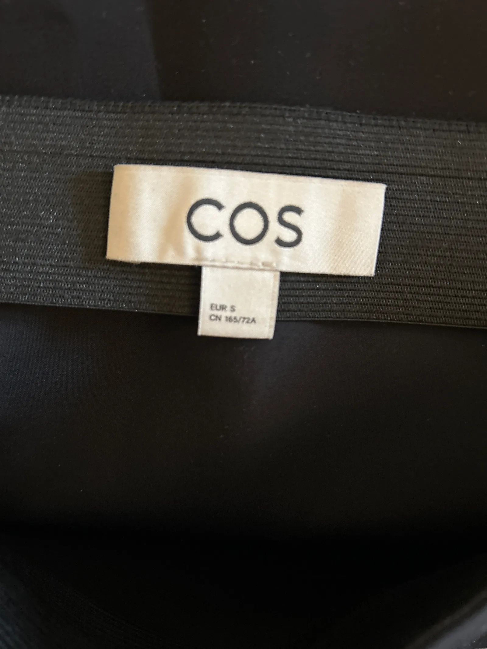 Cos Cos Scuba mini skirt Skirt Size 27" / US 4 / IT 40 - 3 Thumbnail