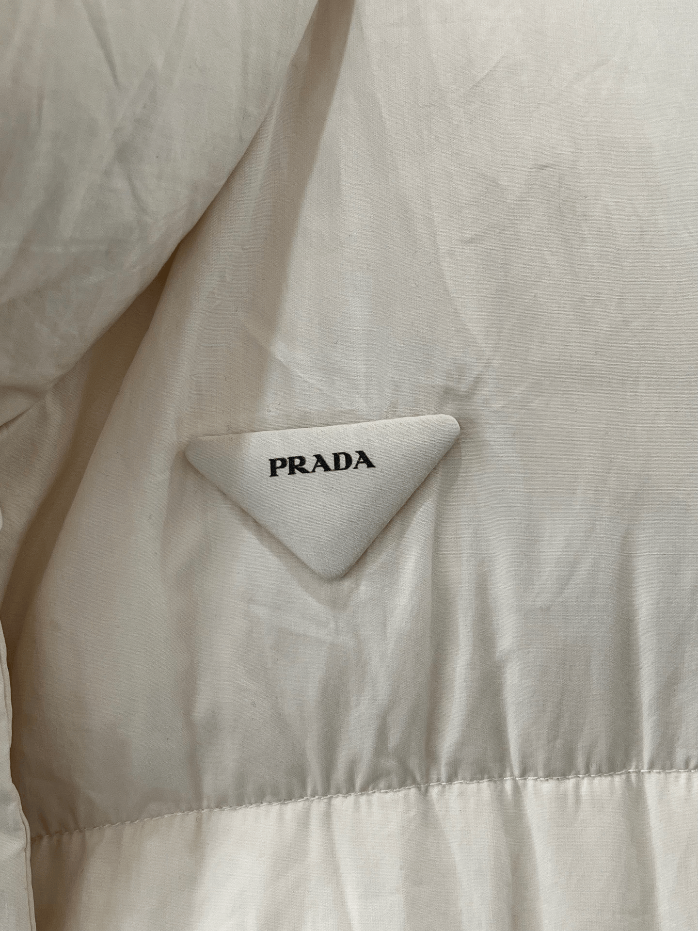 Prada Prada Down White Vest M Women Size M / US 6-8 / IT 42-44 - 3 Thumbnail