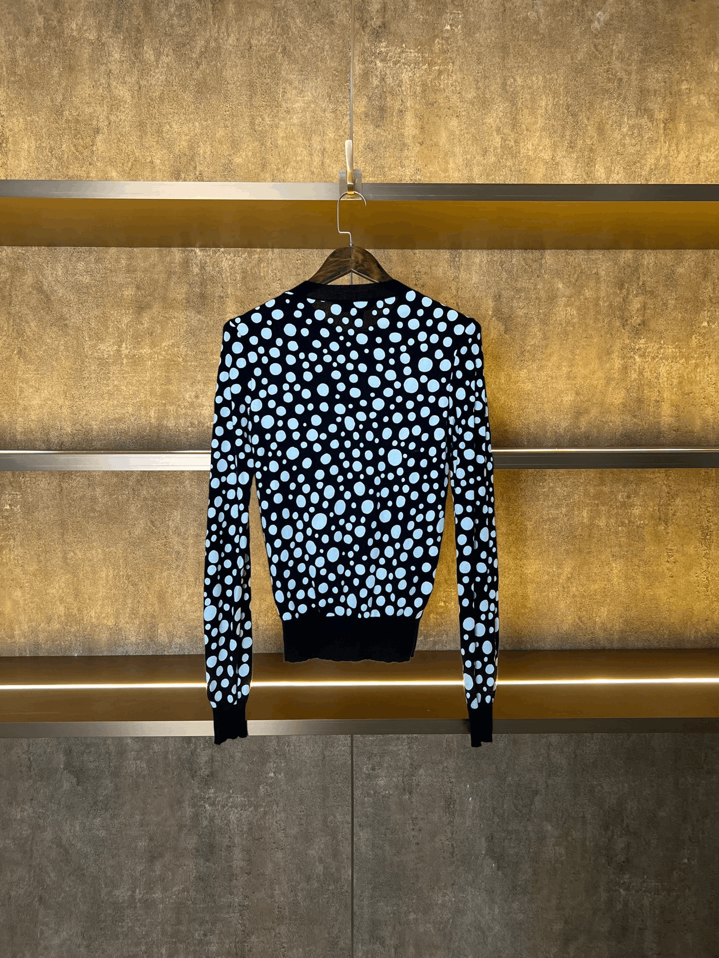 Louis Vuitton Louis Vuitton Sweater S Women Size S / US 4 / IT 40 - 2 Thumbnail