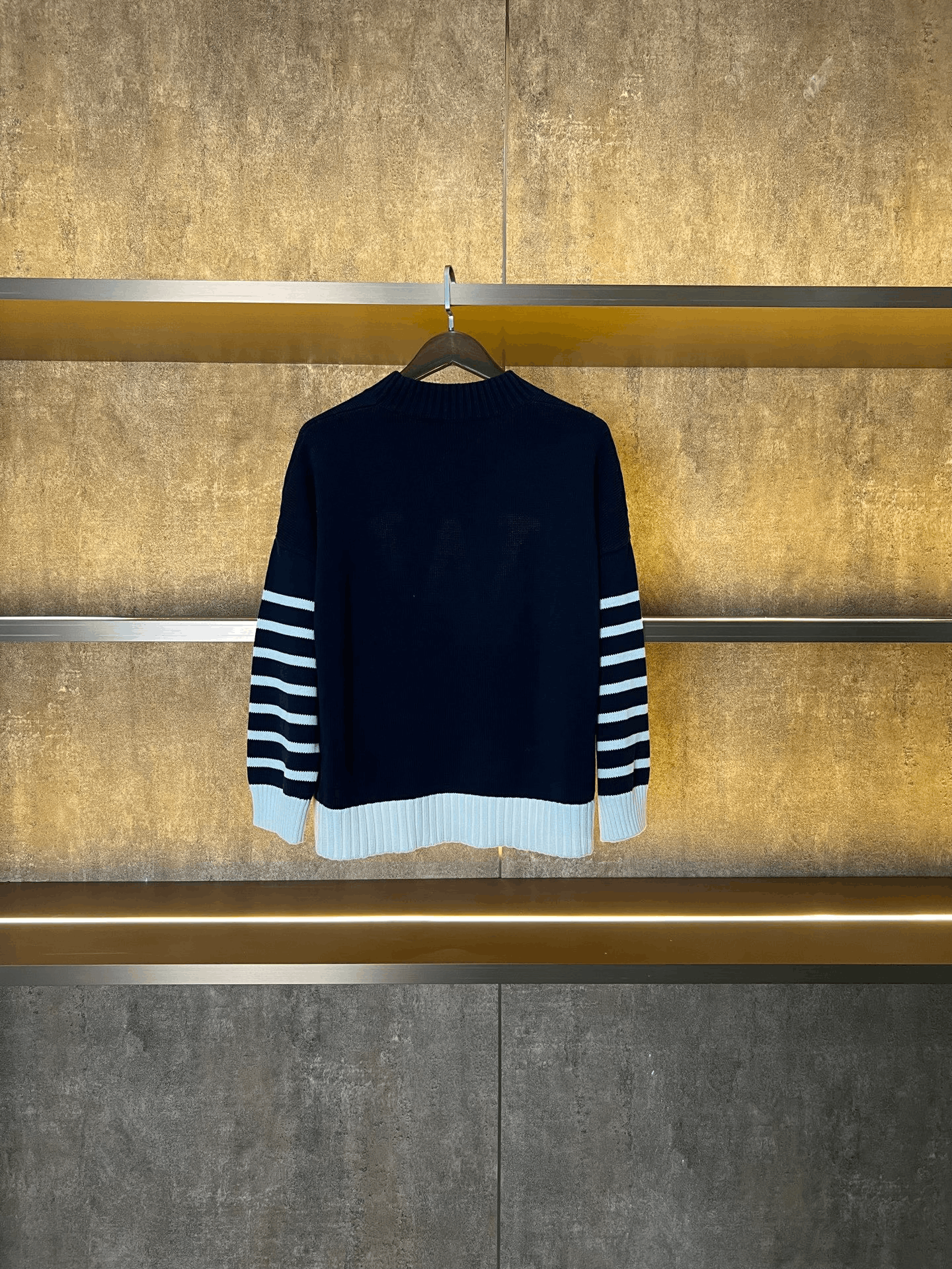 Max Mara Max Mara Knit Sweater l Men Size US L / EU 52-54 / 3 - 2 Thumbnail