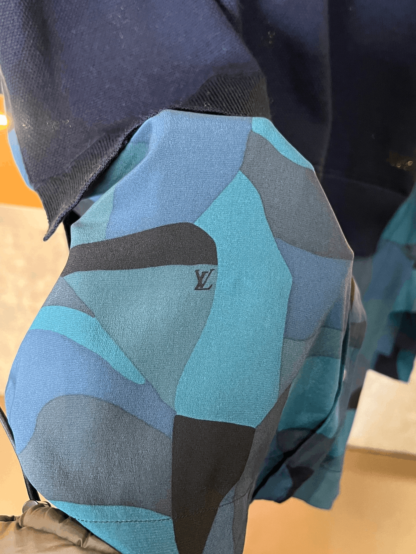 Louis Vuitton Louis Vuitton Blue T-Shirt L Women Size L / US 10 / IT 46 - 3 Thumbnail