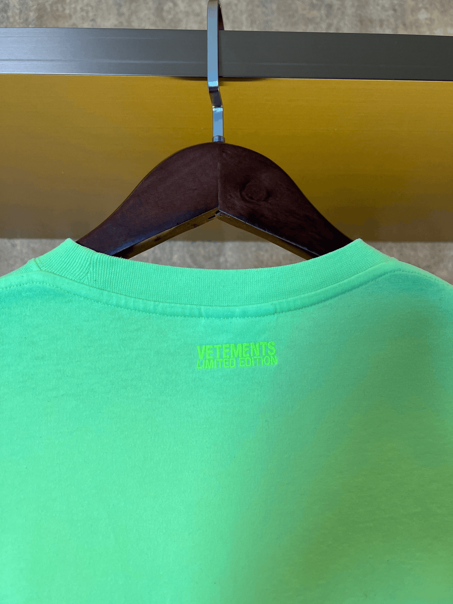 Vetements Vetements T-Shirt xs Men Size US XS / EU 42 / 0 - 3 Thumbnail