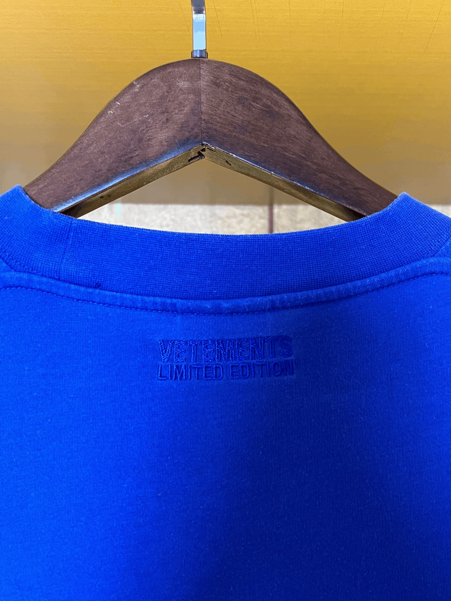 Vetements Vetements T-Shirt s Men Size US S / EU 44-46 / 1 - 4 Thumbnail