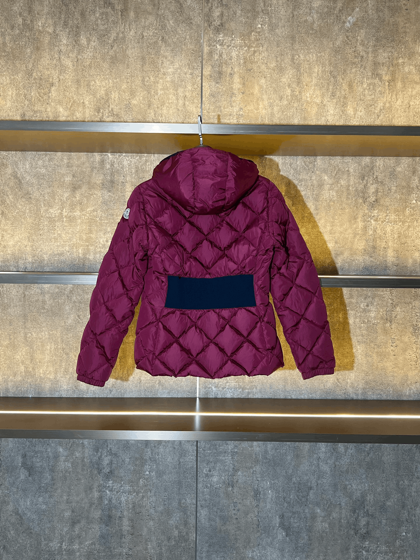 Moncler Moncler Down Red Down Jacket M Women Size M / US 6-8 / IT 42-44 - 2 Thumbnail