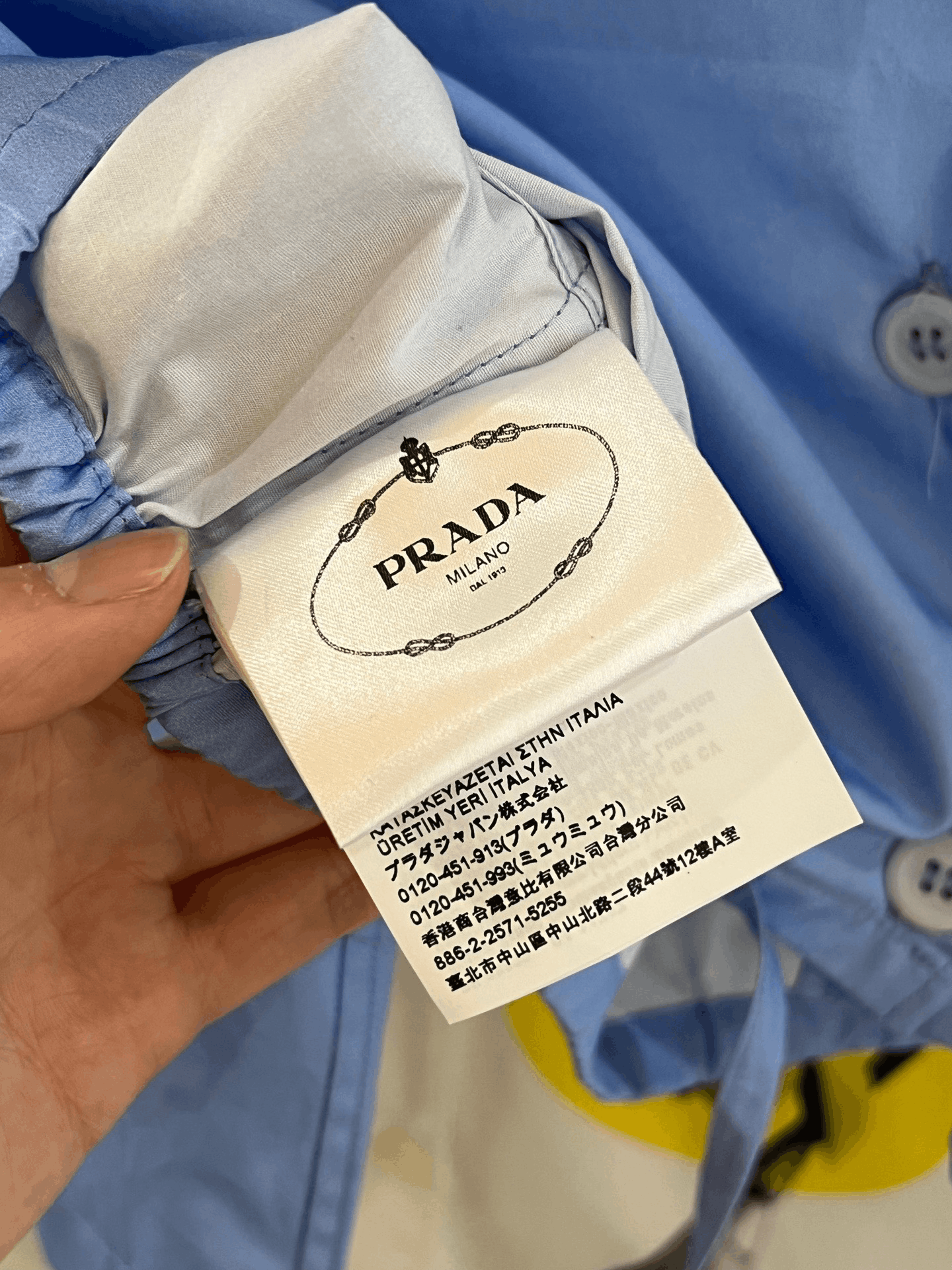 Prada Prada Cropped Button Up M Women Size M / US 6-8 / IT 42-44 - 4 Thumbnail