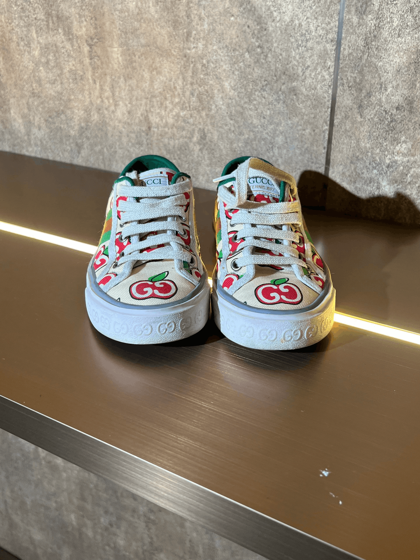 Gucci Gucci Lowtop Sneakers us_5 Women Size US 5 / IT 35 - 2 Thumbnail