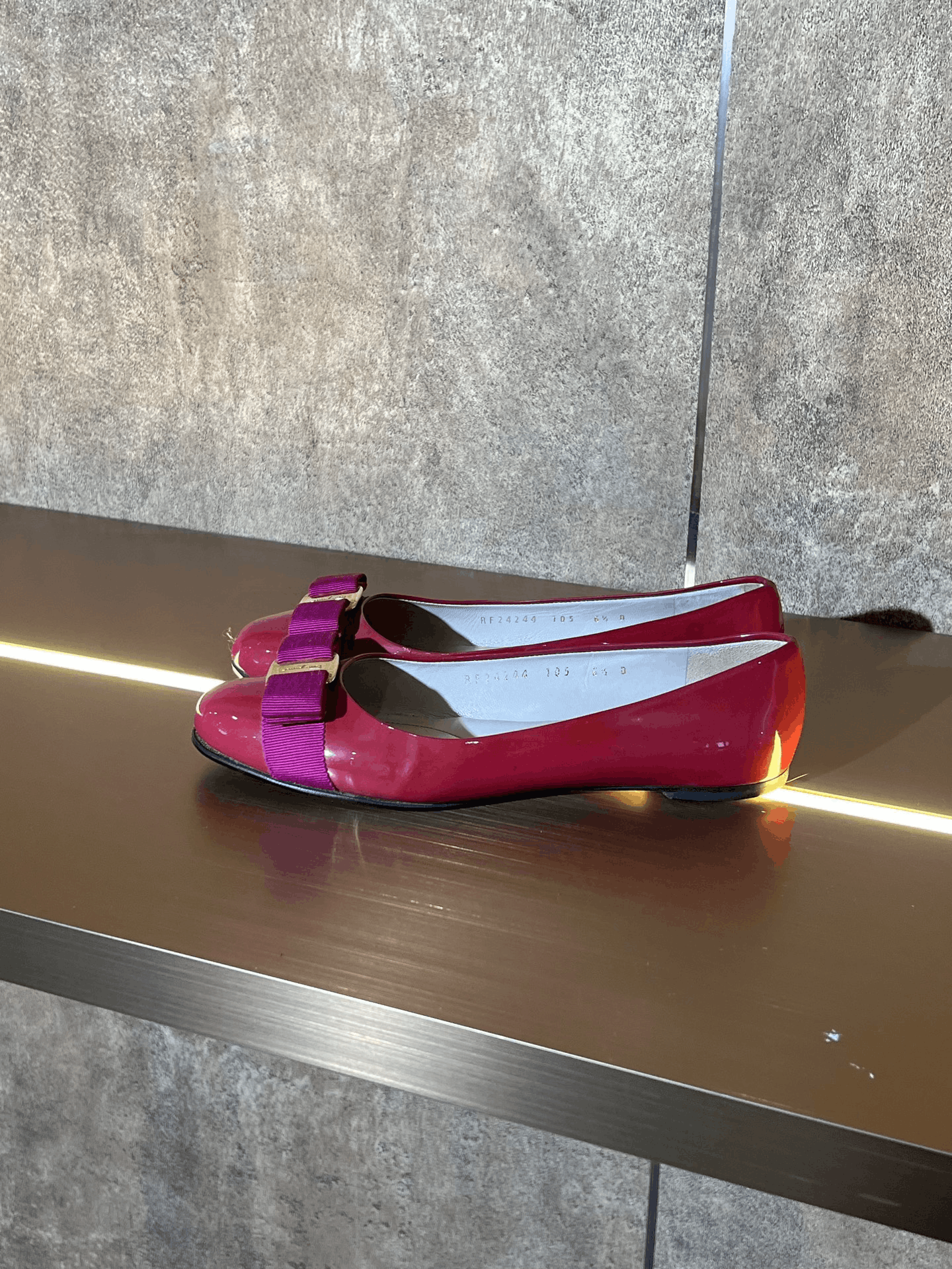 Salvatore Ferragamo Salvatore Ferragamo Lowtop Sneakers us_9 Women Size US 9 / IT 39 - 3 Thumbnail
