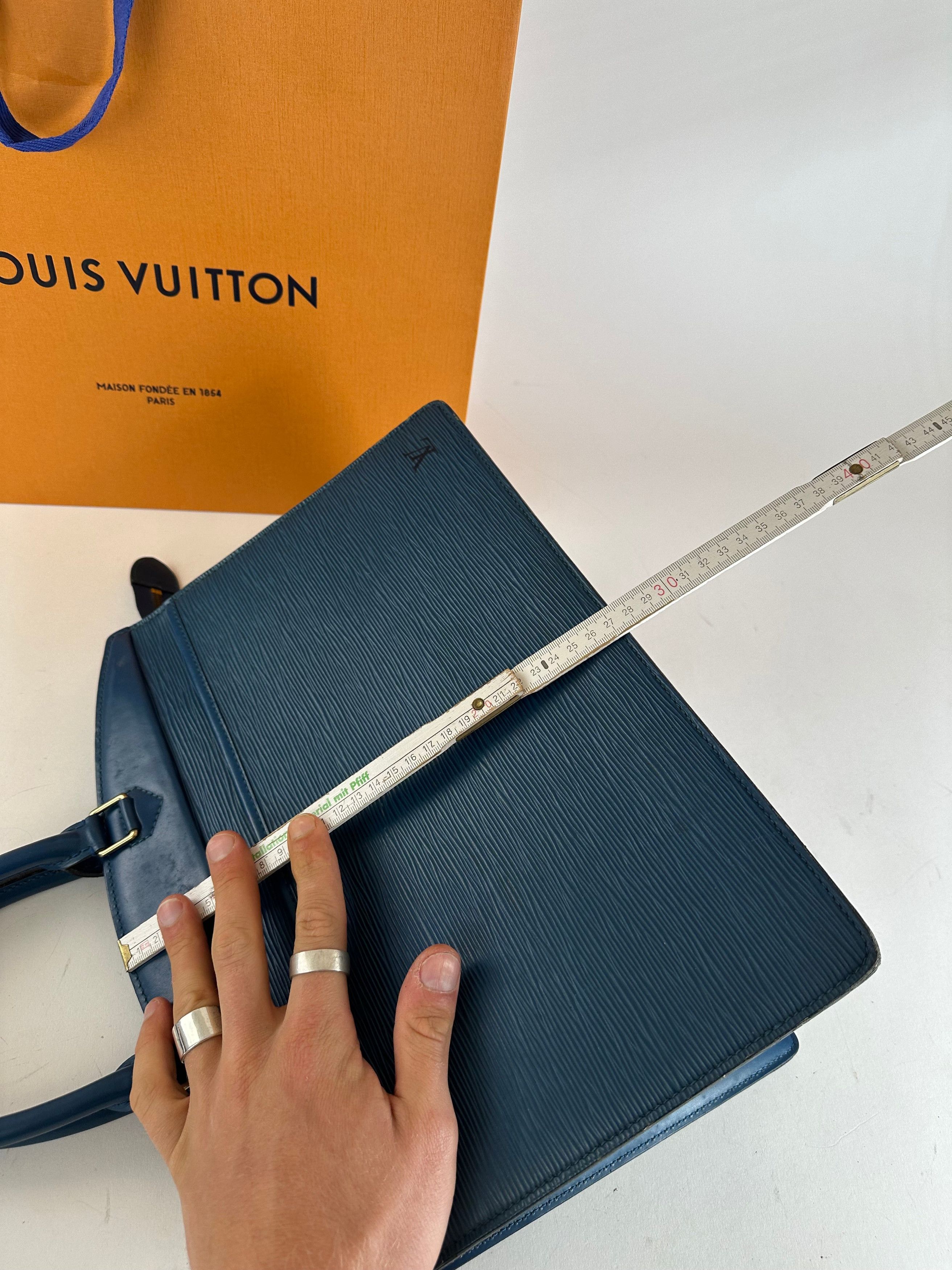 Other Vintage Louis Vuitton EPI Leather Handbag Blue Size ONE SIZE - 10 Thumbnail