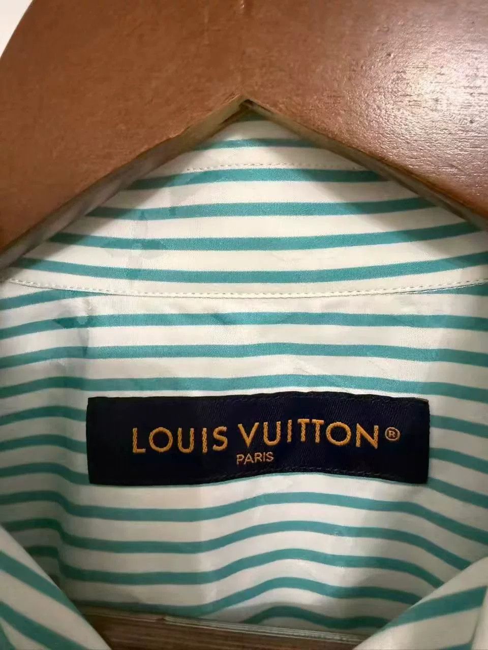 Louis Vuitton Louis Vuitton Striped Green Shirt m Men Size US M / EU 48-50 / 2 - 4 Thumbnail