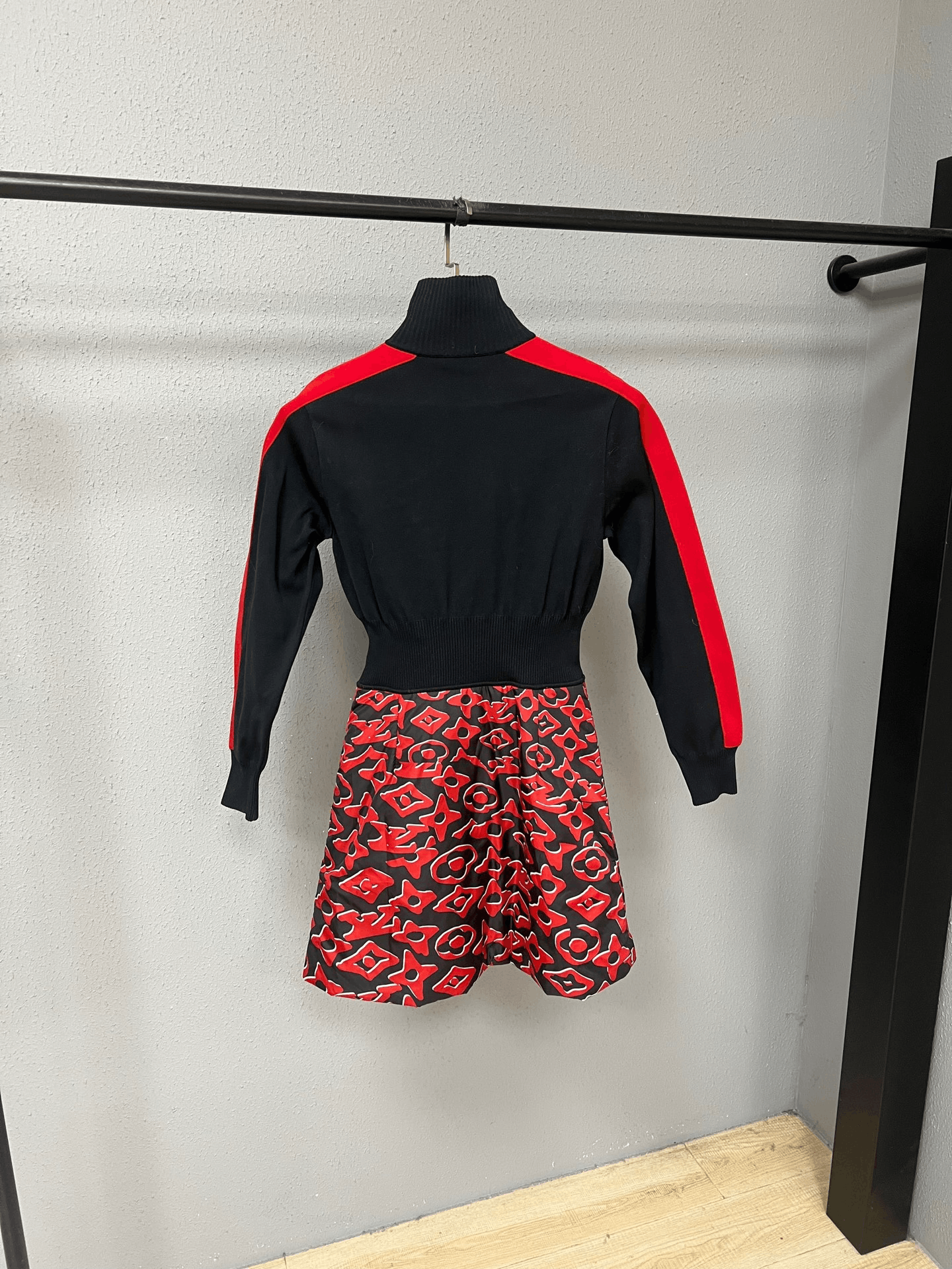 Louis Vuitton Louis Vuitton Jacket XS Women Size XS / US 0-2 / IT 36-38 - 2 Thumbnail