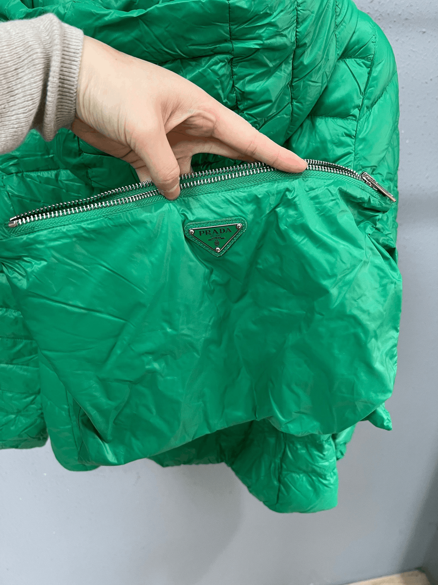 Prada Prada Down Green Down Jacket M Women Size M / US 6-8 / IT 42-44 - 4 Thumbnail