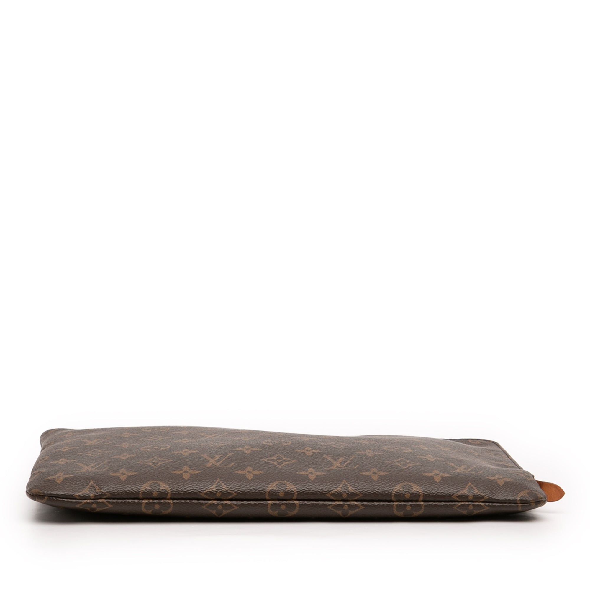 Louis Vuitton Monogram Etui Voyage MM Size ONE SIZE - 3 Thumbnail