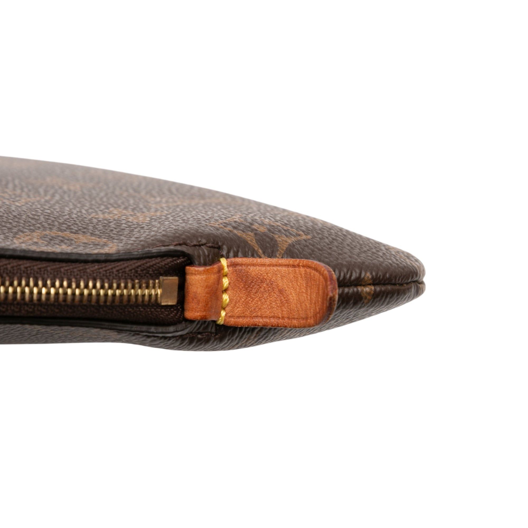 Louis Vuitton Monogram Etui Voyage MM Size ONE SIZE - 10 Thumbnail
