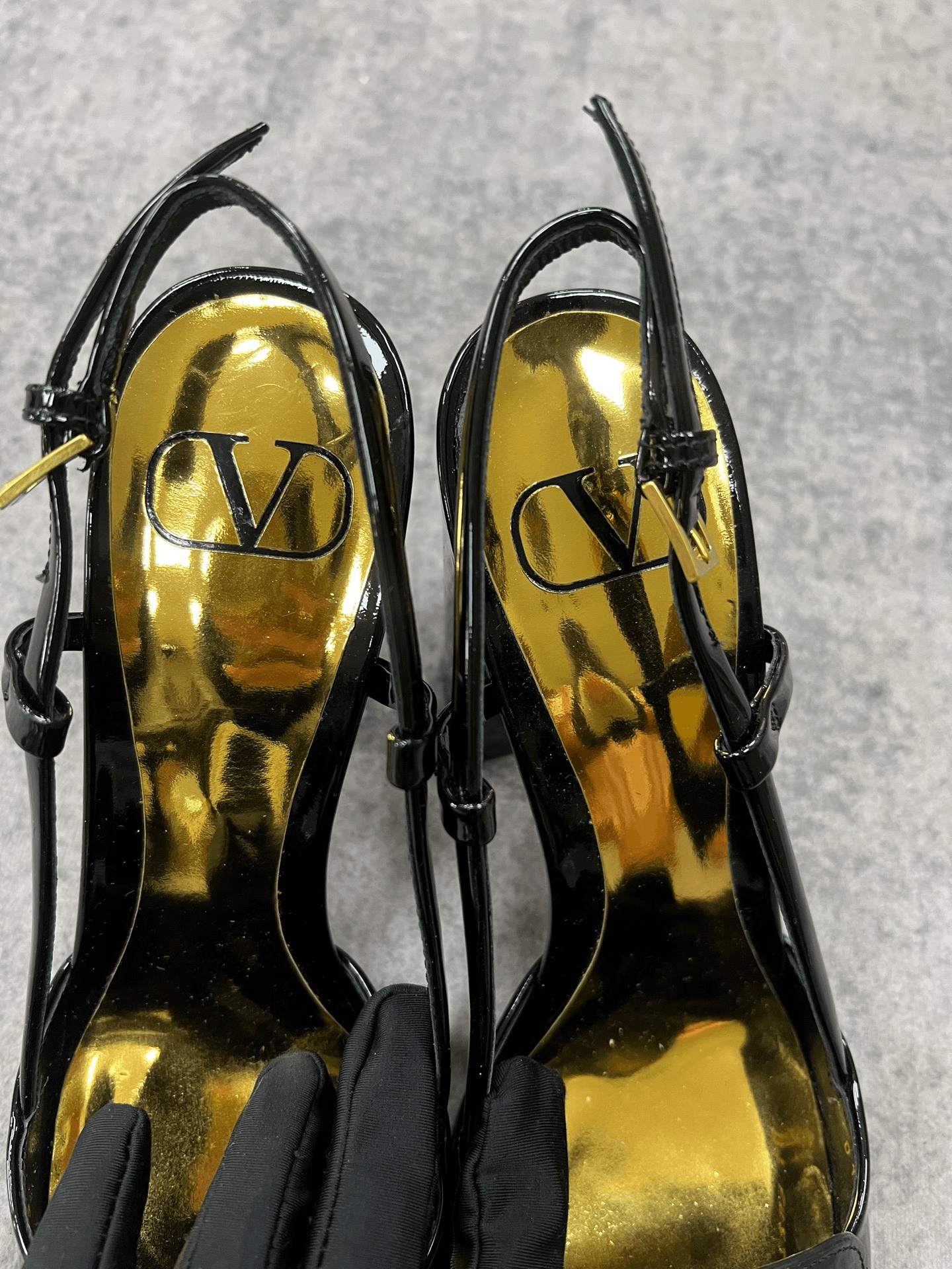 Valentino Valentino Lowtop Sneakers us_8-5 Women Size US 8.5 / IT 38.5 - 3 Thumbnail
