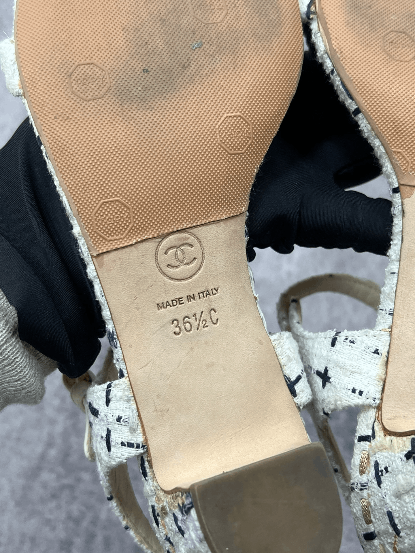 Chanel Chanel Sandals us_6 Women Size US 6 / IT 36 - 6 Thumbnail