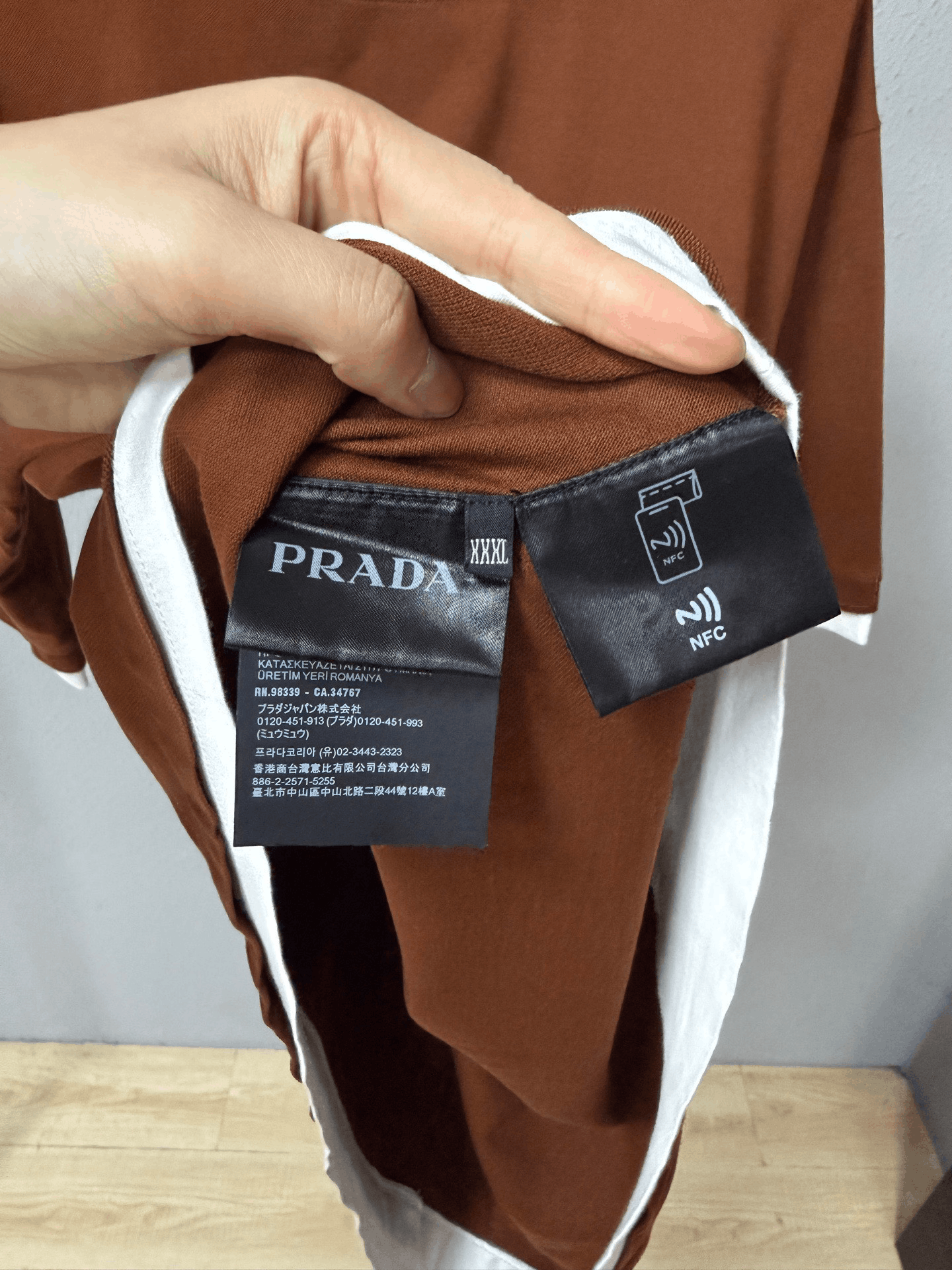 Prada Prada T-Shirt XXL Women Size XXL / US 16-18 / IT 52-54 - 3 Thumbnail