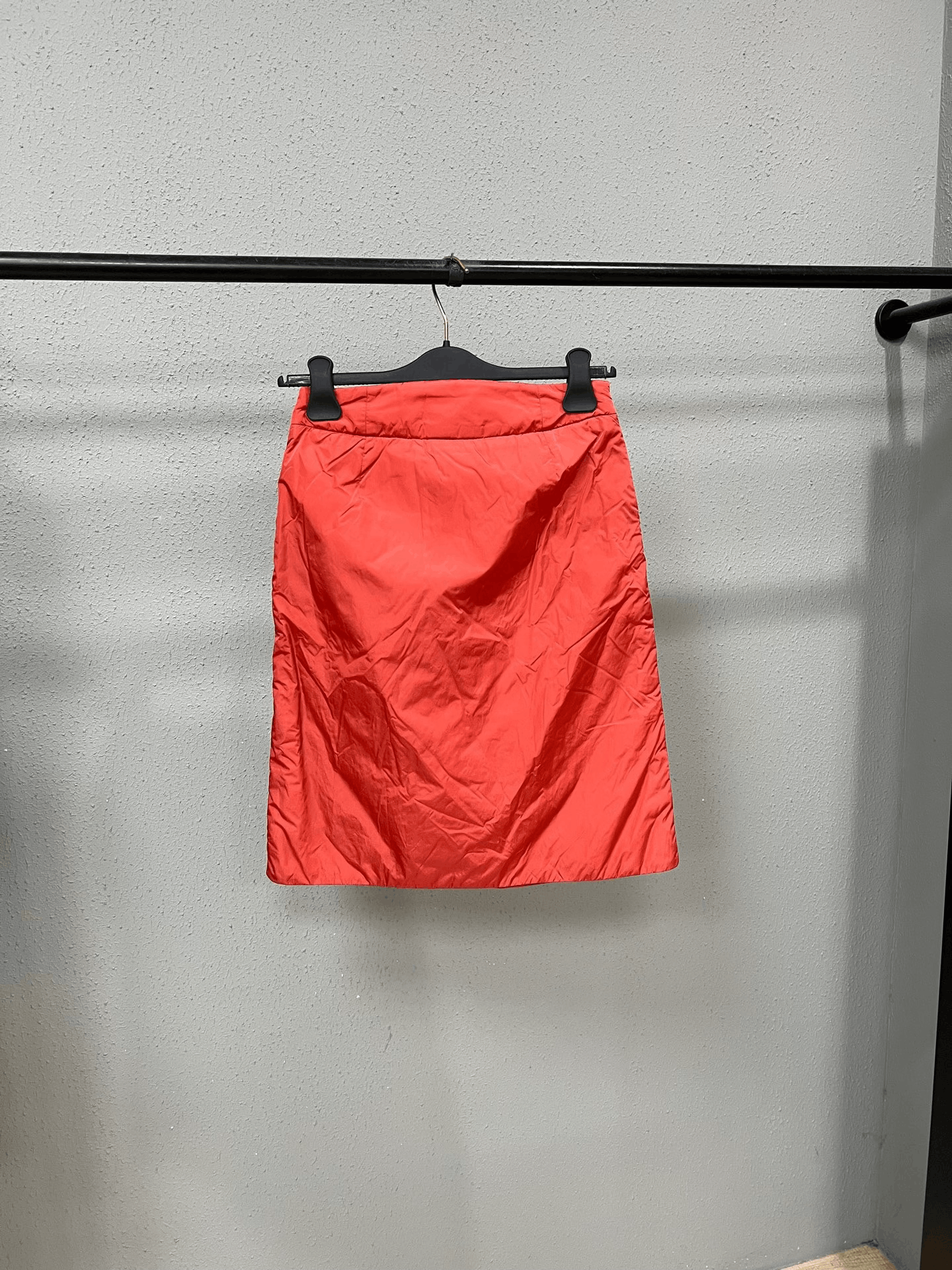 Prada Prada Red Skirt 30 Women Size 30" / US 8 / IT 44 - 2 Thumbnail
