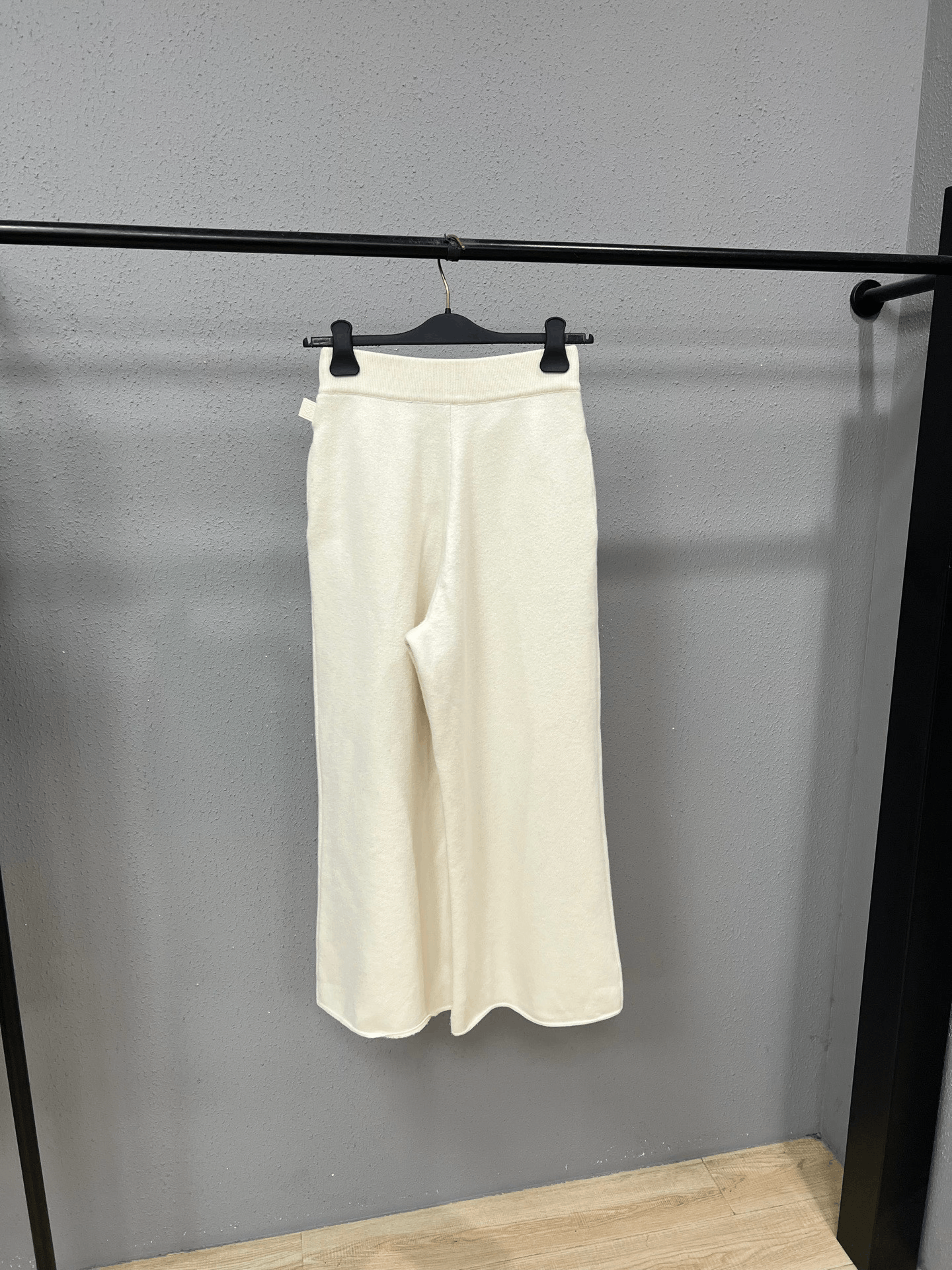 Loewe Loewe Casual Pants 24 Women Size 24" / US 00 / IT 34 - 2 Thumbnail