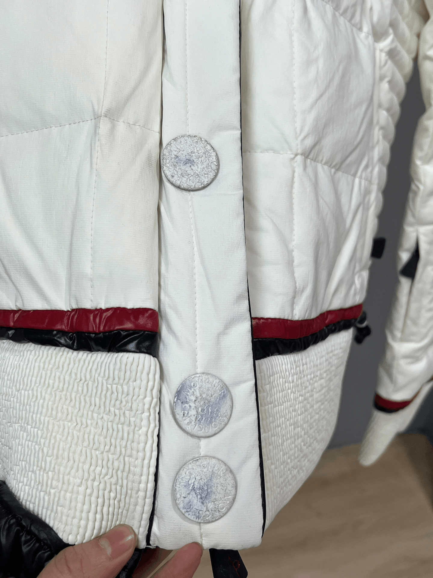 Moncler Moncler Down Down Jacket L Women Size L / US 10 / IT 46 - 6 Thumbnail