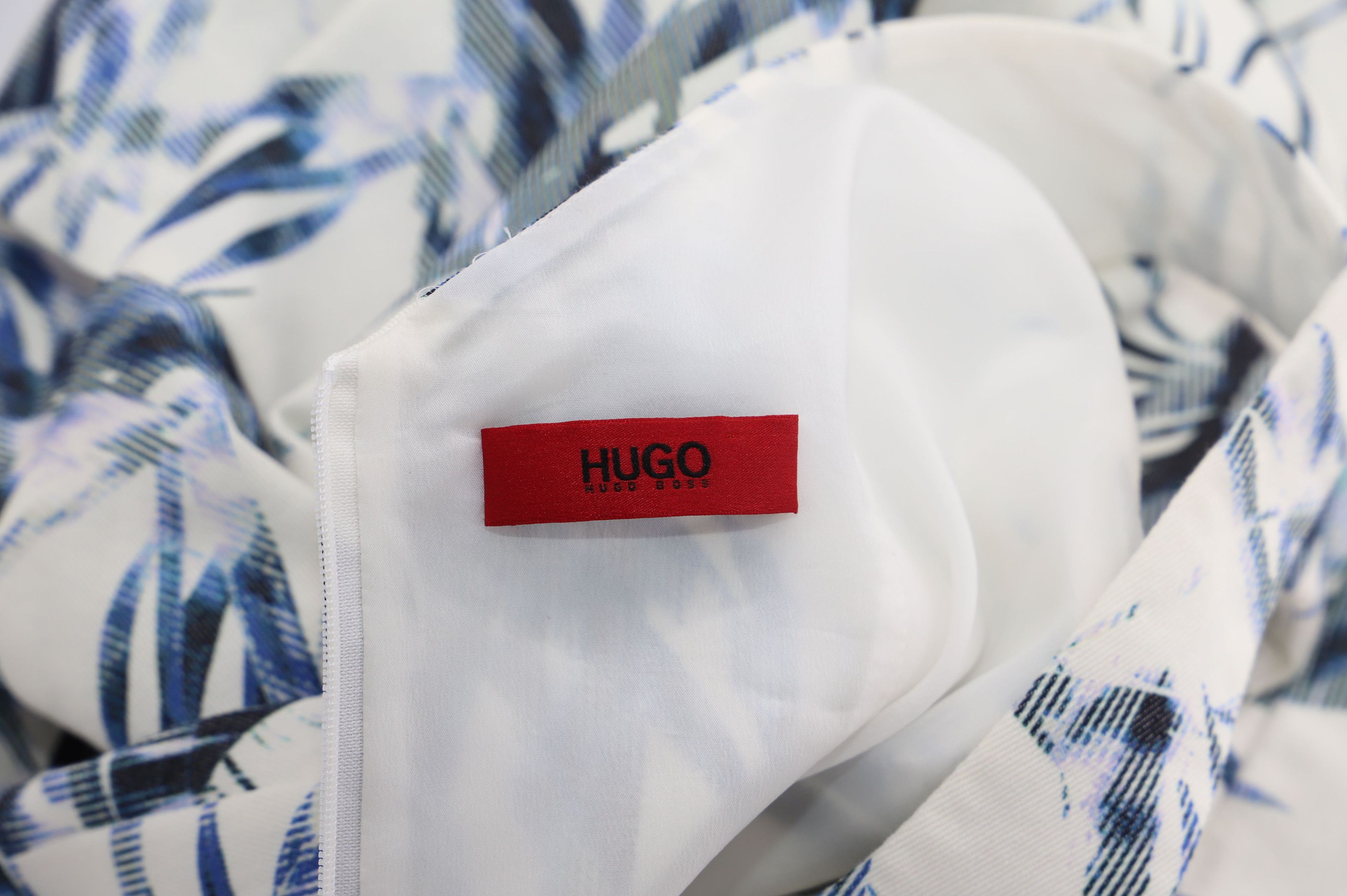 Hugo Boss Hugo Boss Leaf Pattern A-Line Dress in White Print Cotton Size S / US 4 / IT 40 - 4 Thumbnail