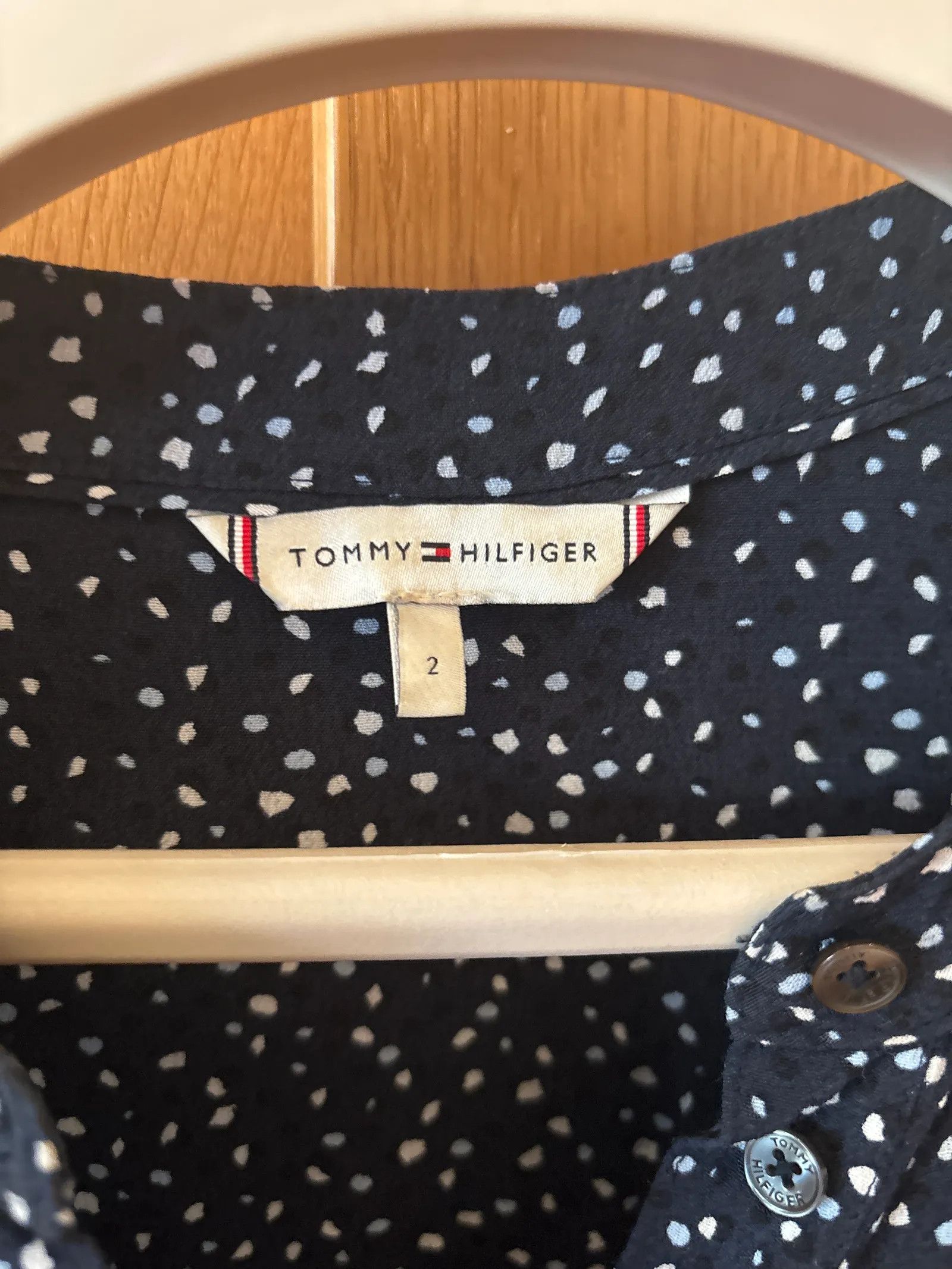 Tommy Hilfiger Tommy Hilfiger Blouse Size XS / US 0-2 / IT 36-38 - 2 Thumbnail