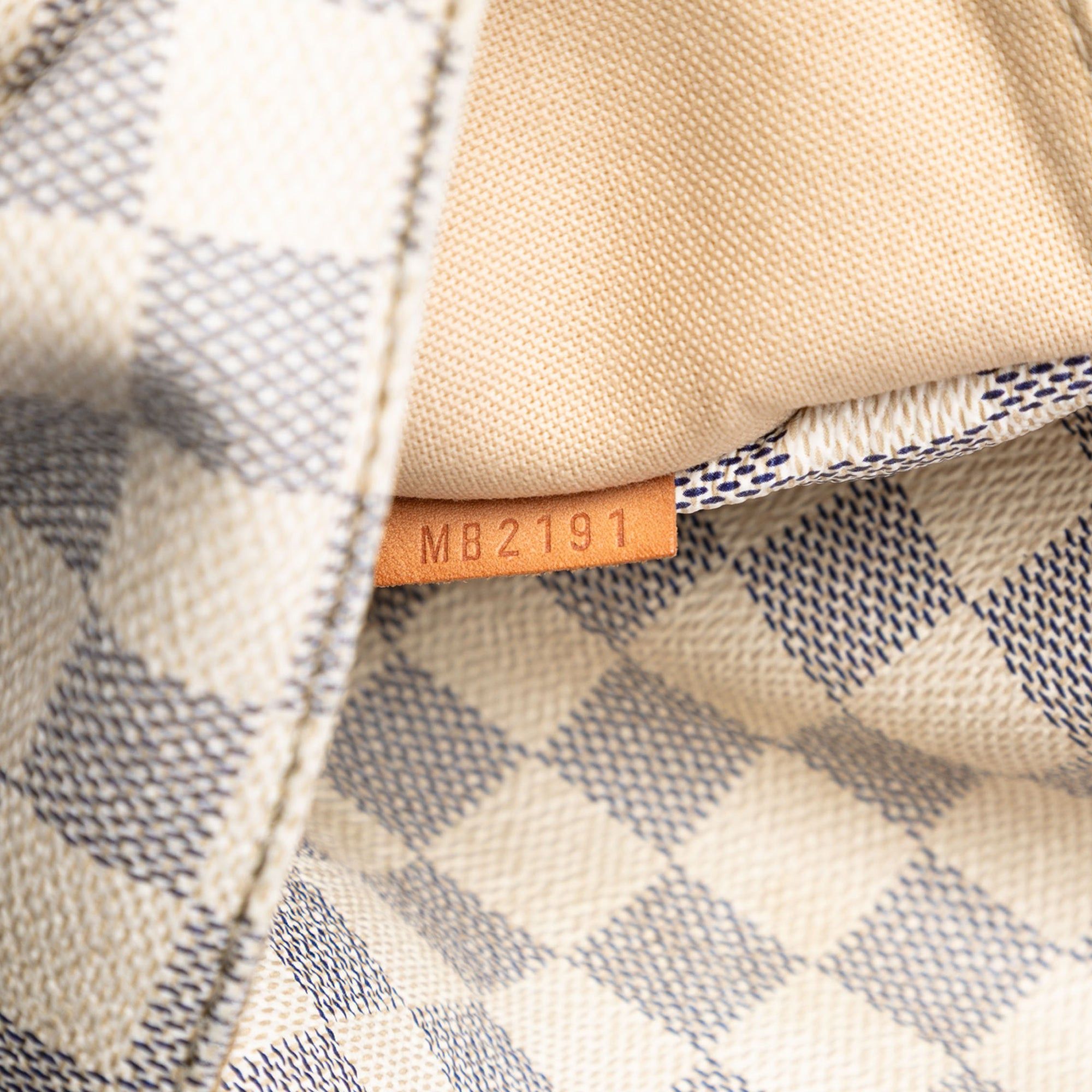 Louis Vuitton Damier Azur Totally MM Size ONE SIZE - 5 Thumbnail