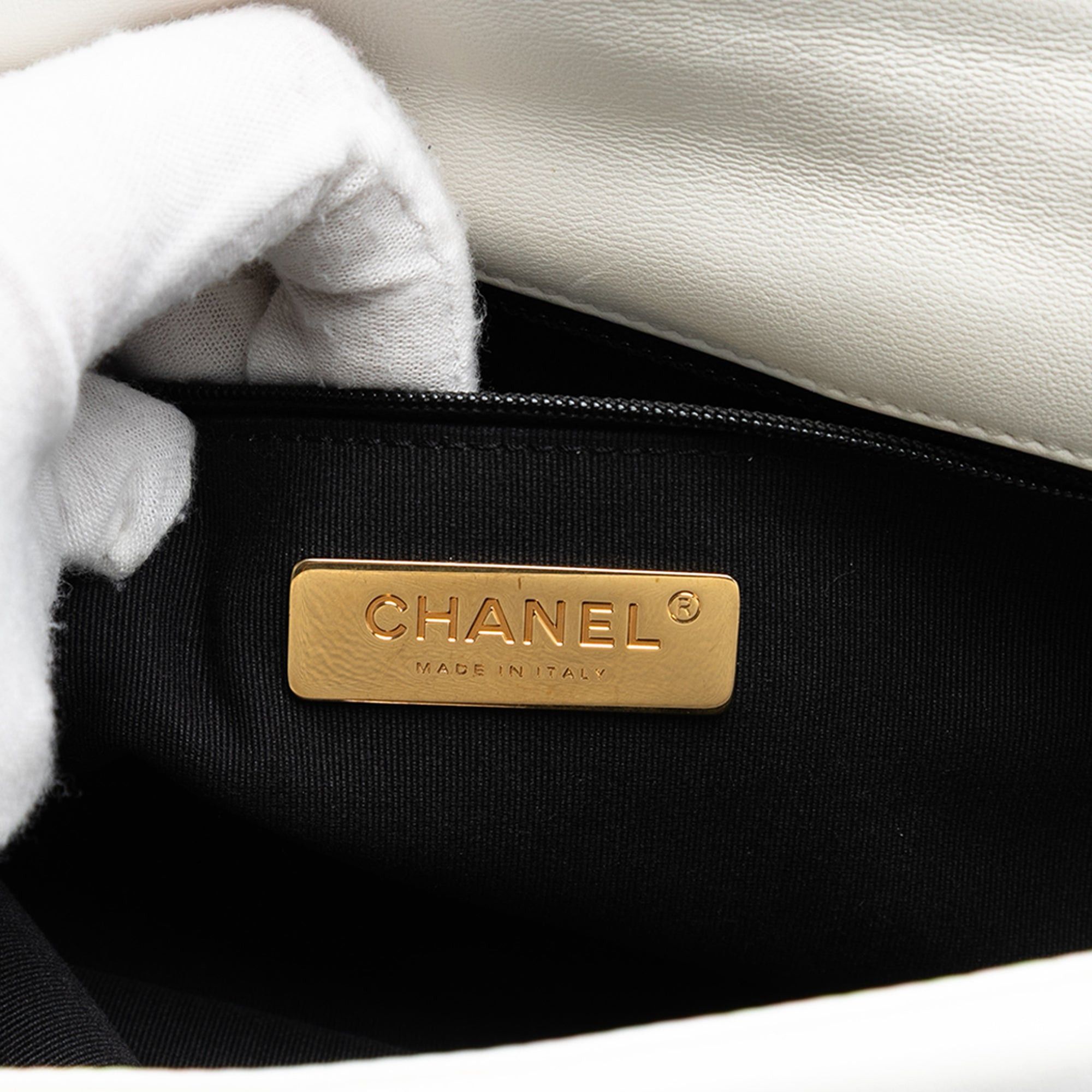 Chanel Large Lambskin 19 Flap Size ONE SIZE - 5 Thumbnail