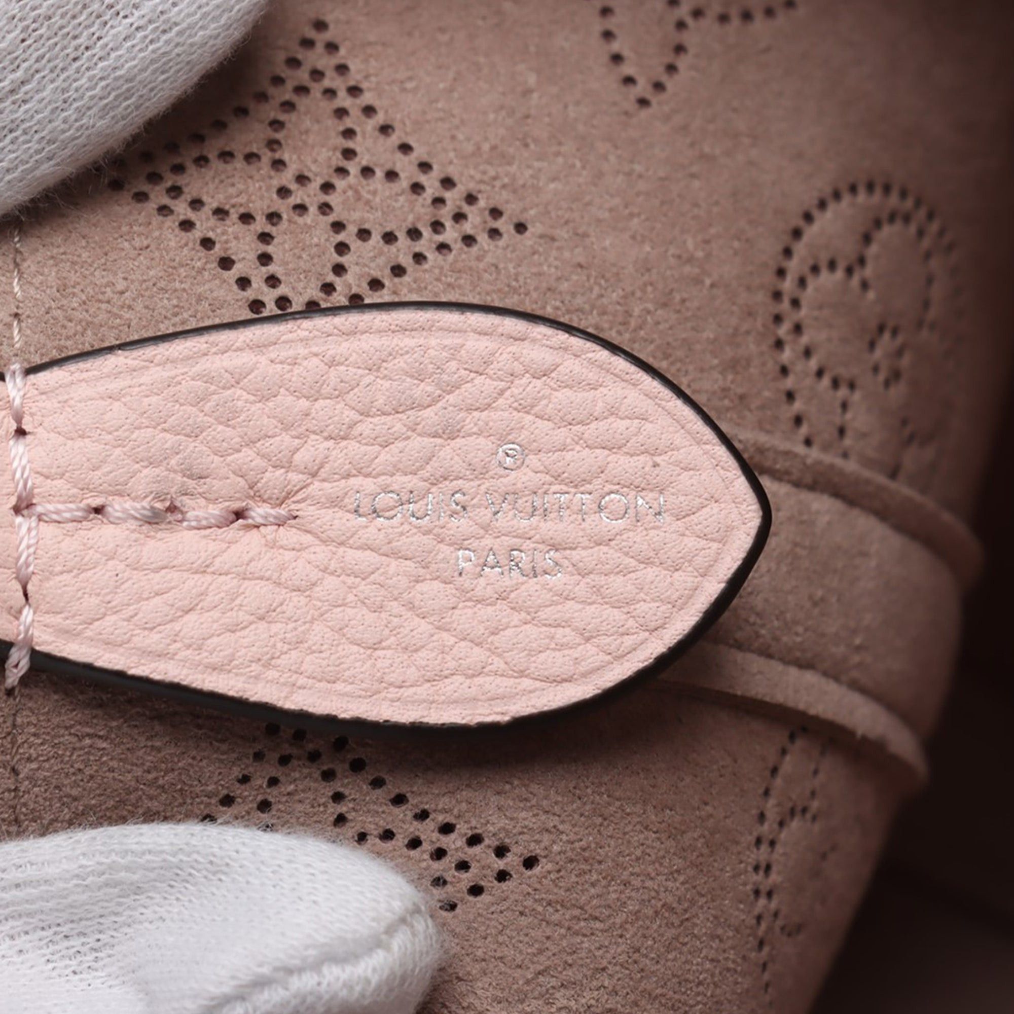 Louis Vuitton Monogram Mahina Blossom PM Size ONE SIZE - 5 Thumbnail