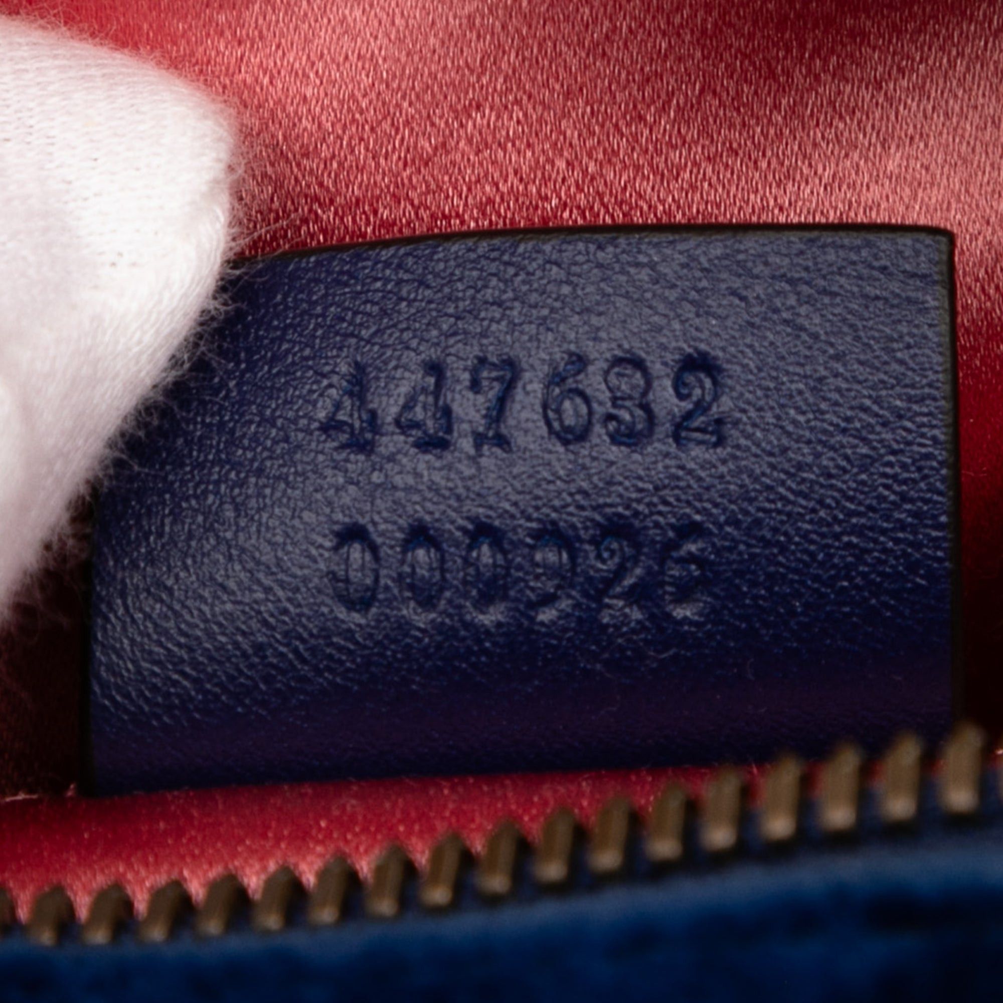 Gucci Small GG Marmont Matelasse Velvet Crossbody Size ONE SIZE - 6 Thumbnail
