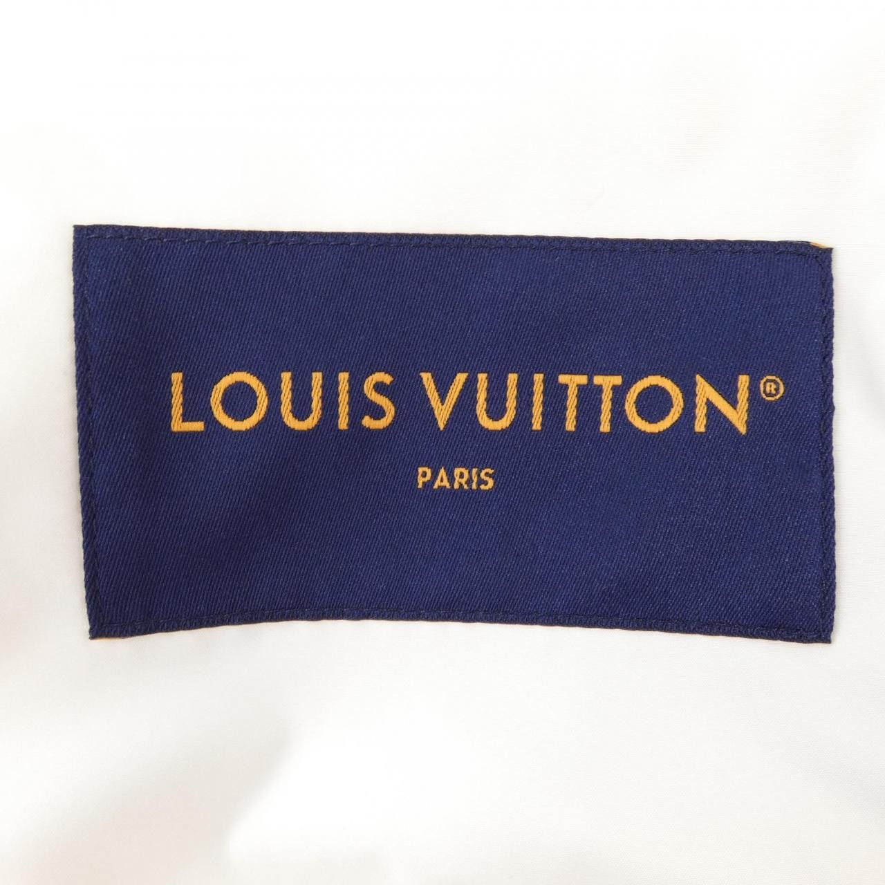 Louis Vuitton Louis Vuitton Louis Vuitton Jacket Textile Outerwear HTB39WSDV DUTY FREE for USA Size ONE SIZE - 4 Thumbnail